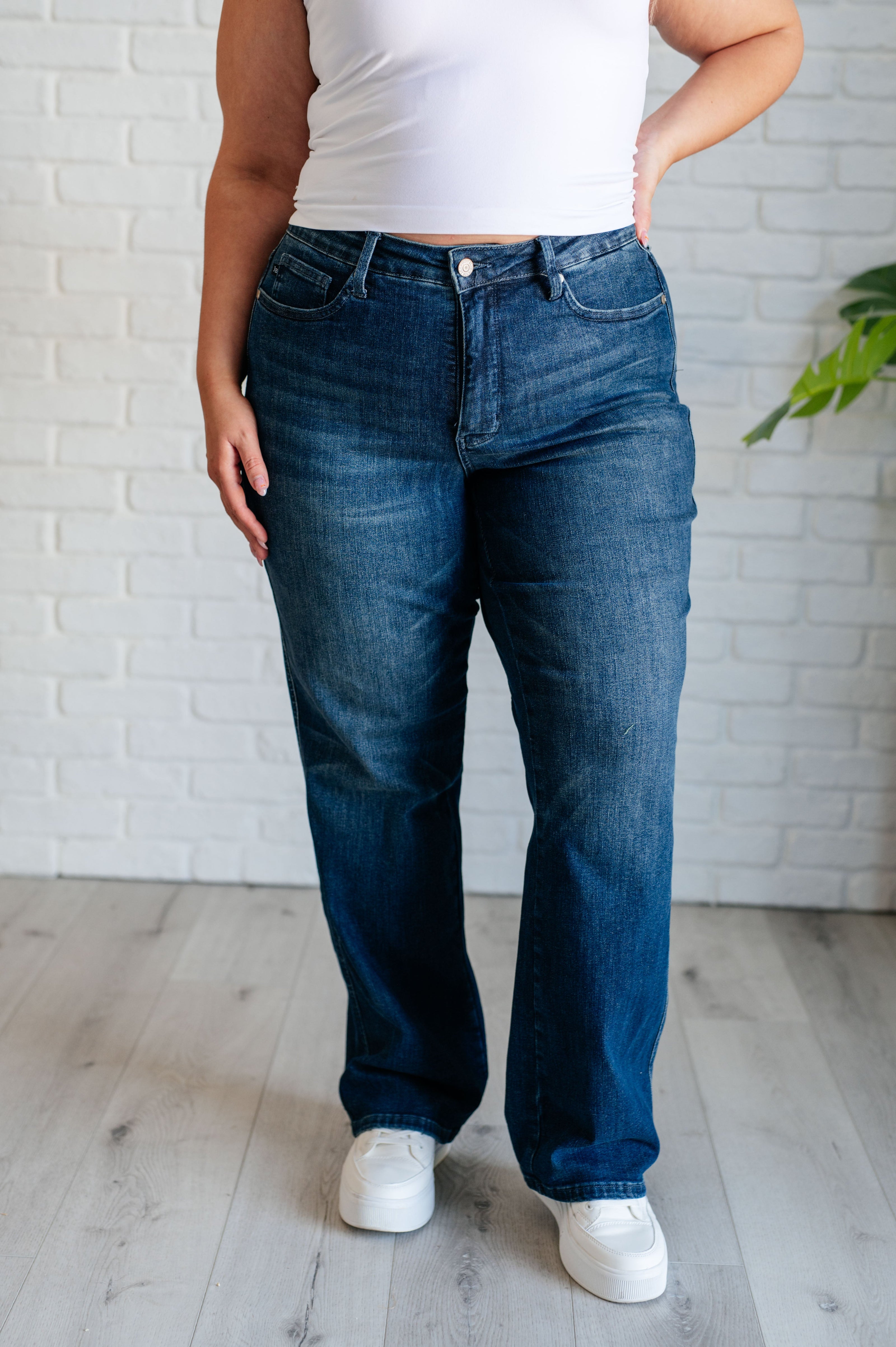 Judy Blue Muriel Mid Rise Control Top Classic Straight Jeans