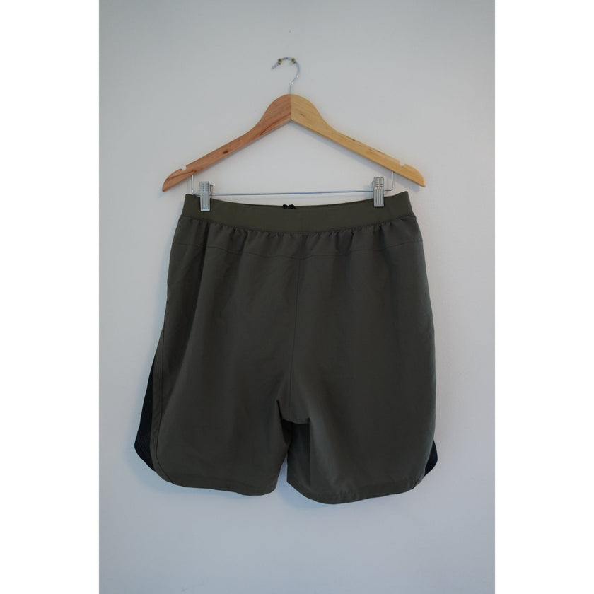 Under Armour Green Shorts Size Large