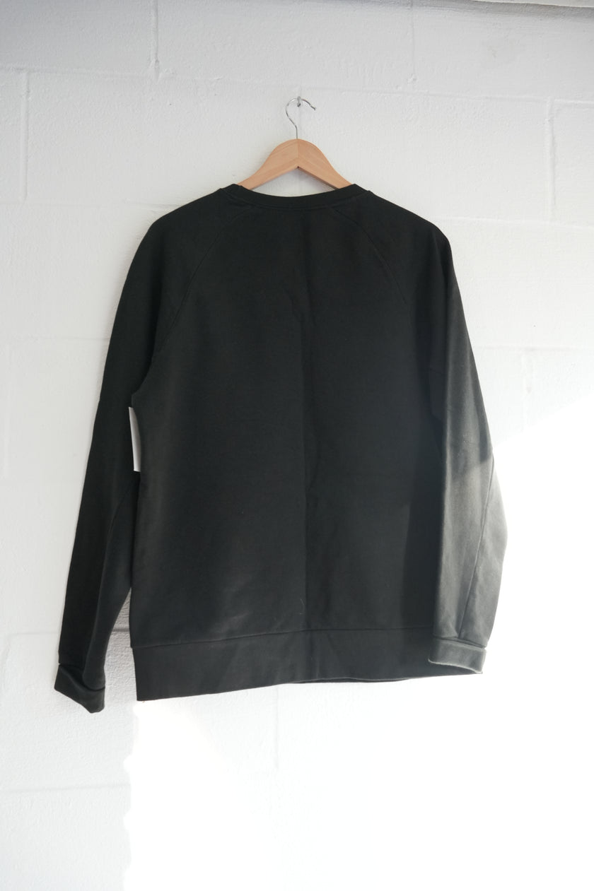 R Premium Black Sweatshirt Size Medium (38–40)