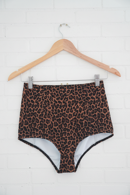 Kortni Jeane High Waisted Leopard Bikini Bottoms size small
