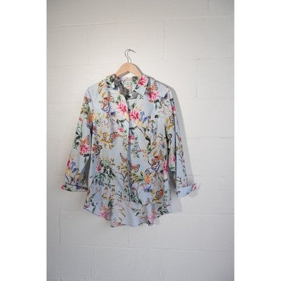 Chico's No Iron Button Down Shirt Women Size 2 Large Blue Floral Butterfly Print