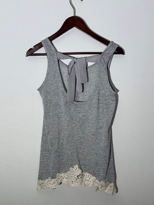 mmCmmCmm Gray Heathered Lace Hem Back-Tie Sleeveless Top, SIze Medium