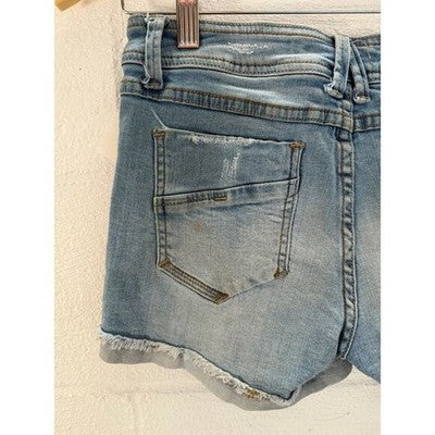 L&M Jeans Light Wash Mid-Rise Distressed Denim Shorts Size Medium kids