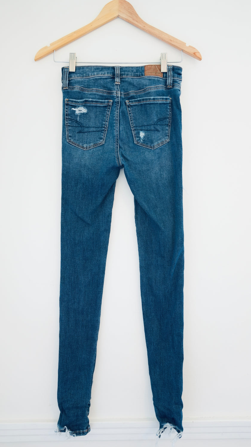 American Eagle Dark Wash Super Hi-Rise Distressed Jeggings Size 00