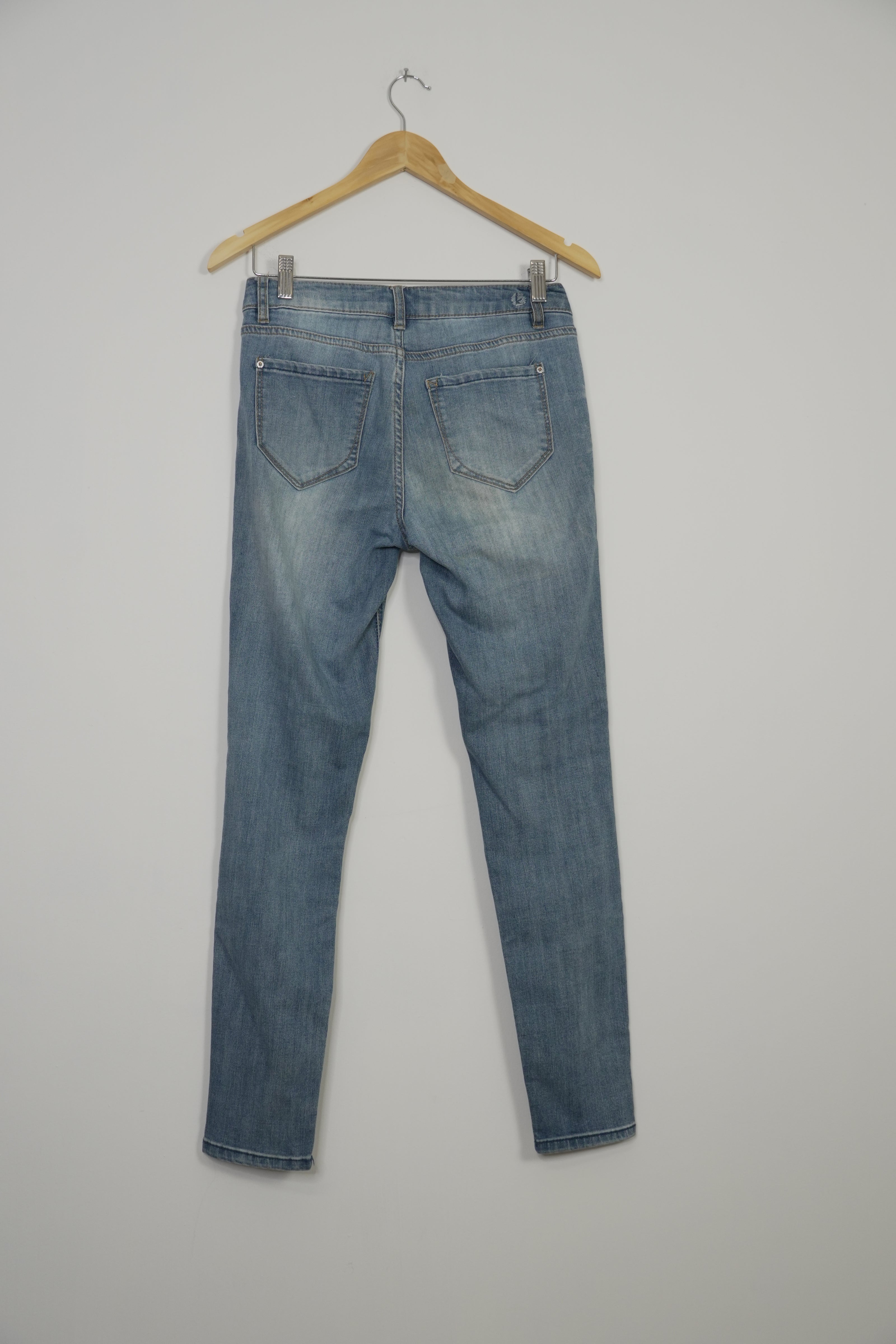 Kensie Jeans Medium Wash Mid Rise Knockout Skinny Jeans Size 4/27