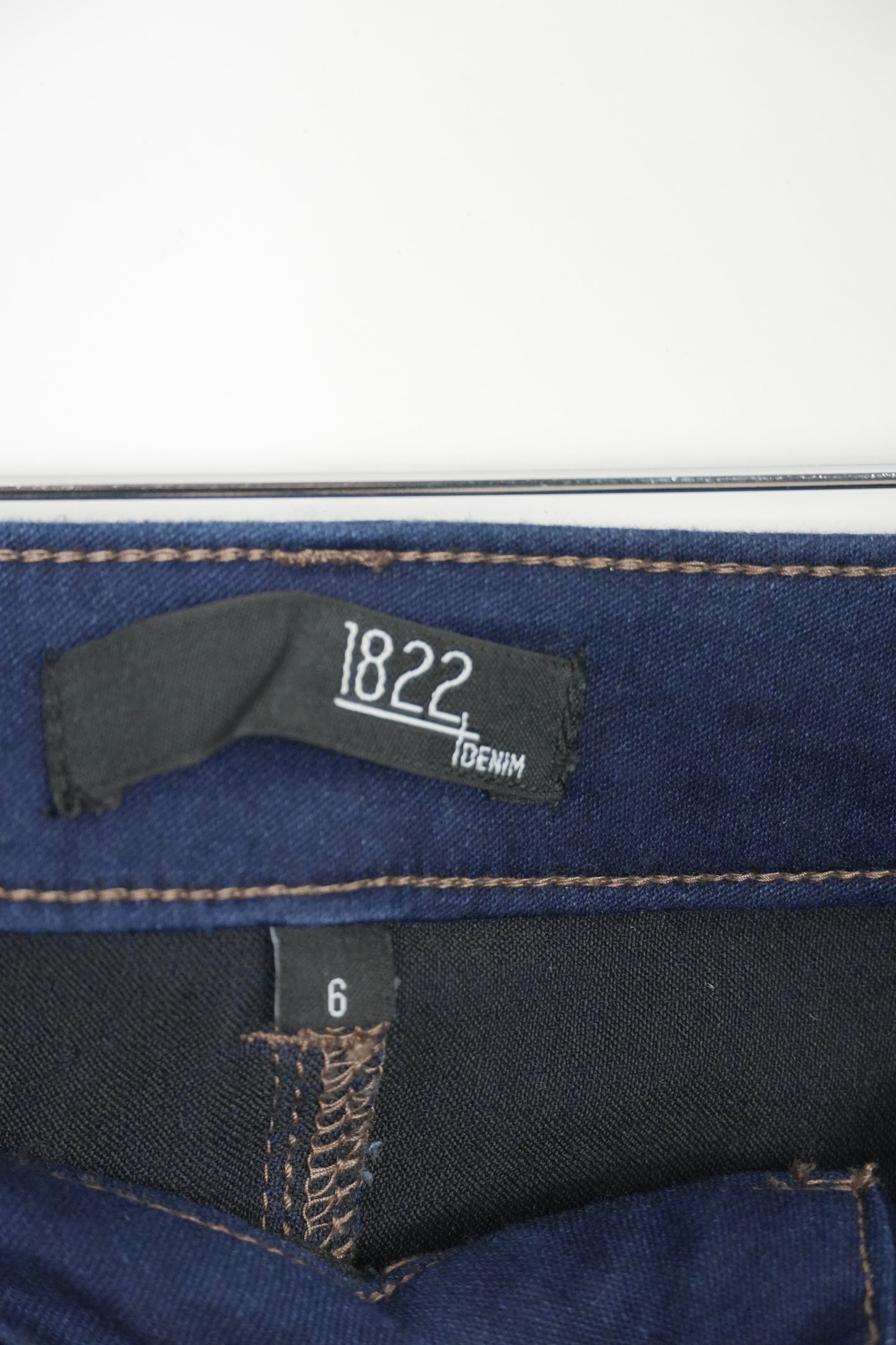 1822 Denim Dark Wash Skinny Jeans Size 6