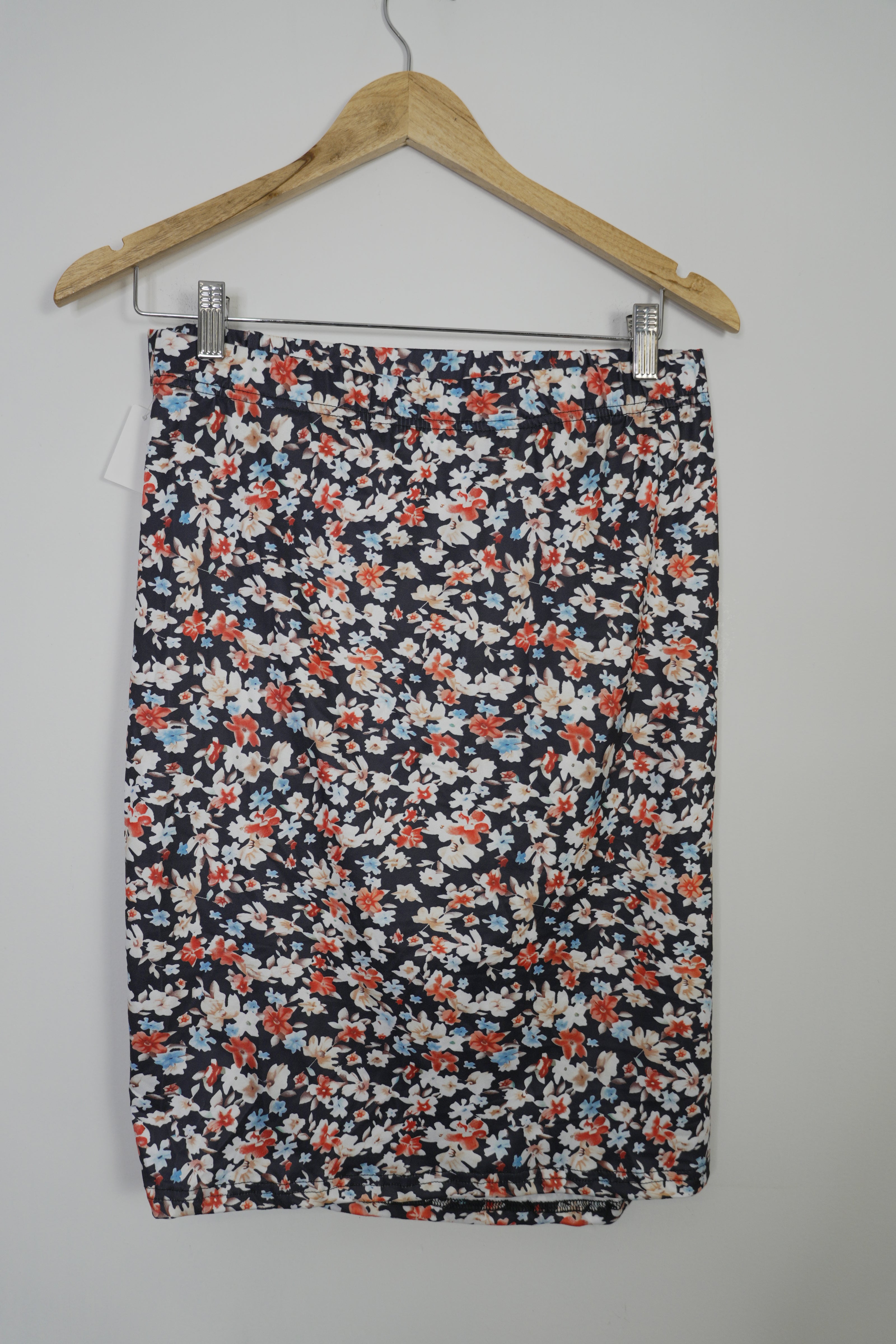 Black and Floral Ruched Skirt with Side Slit Size Large