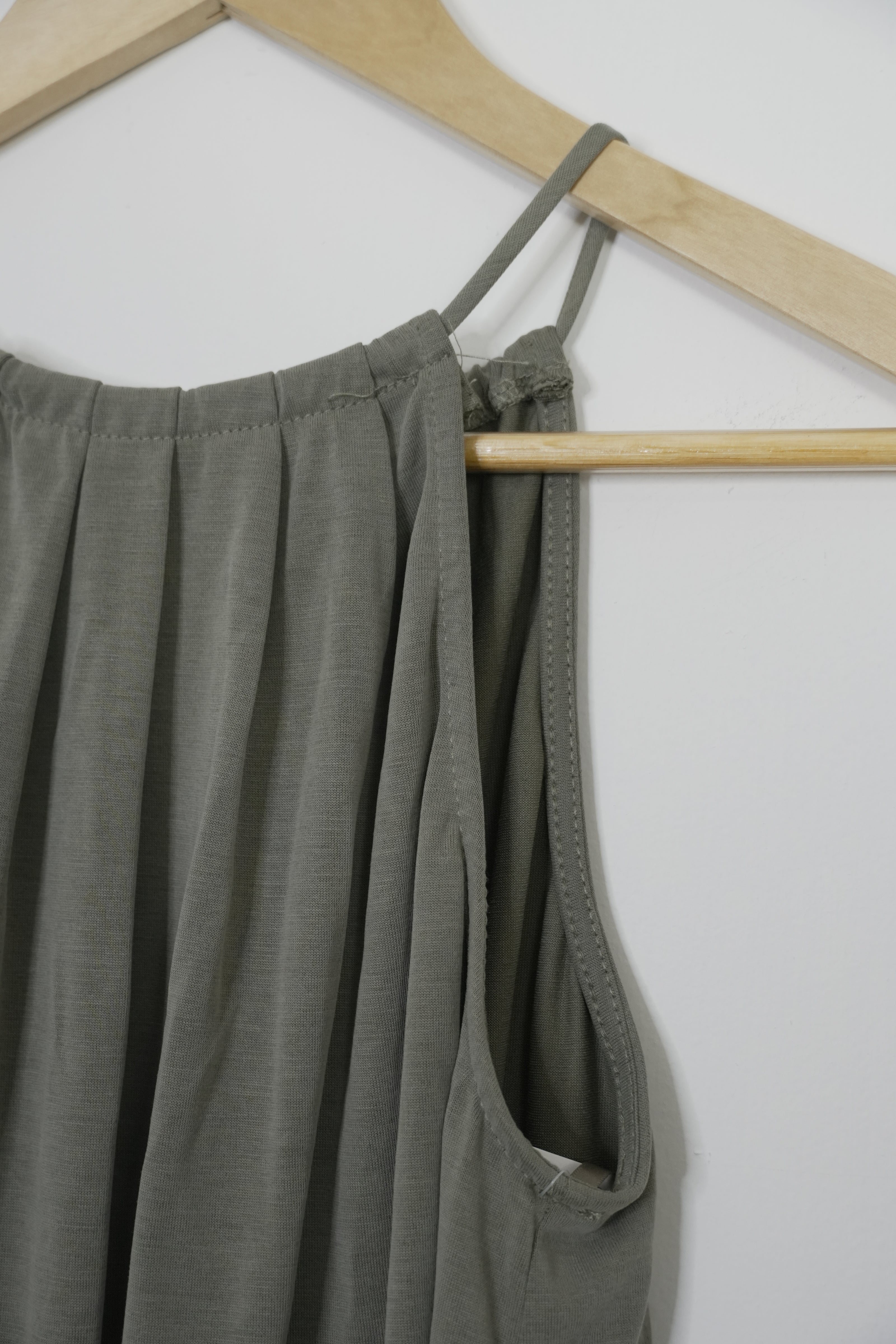 Green Envelope Los Angeles Sage Green Tank Top Size XS