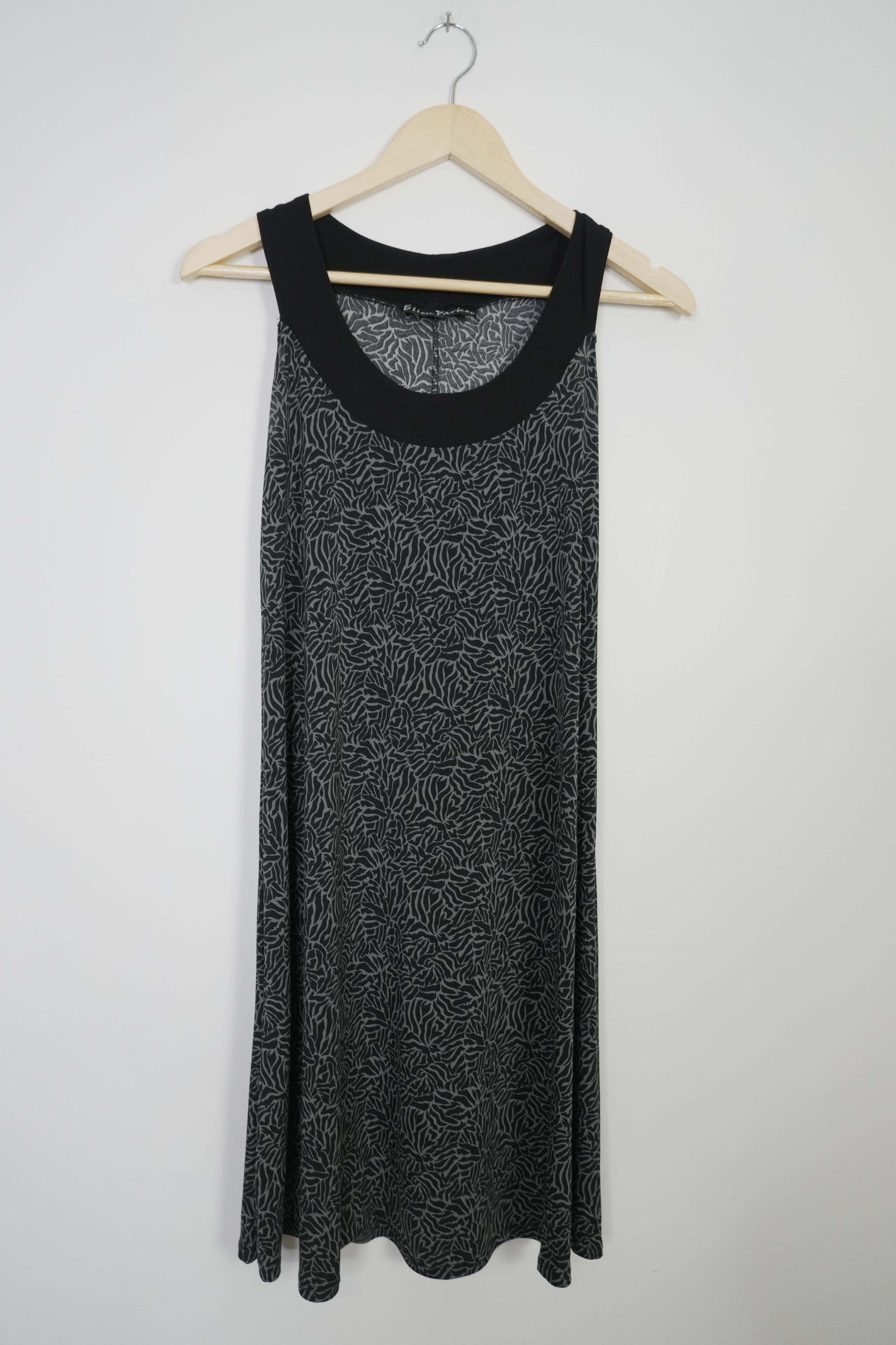 Ellen Parker Black and Grey Shift Dress Size Small