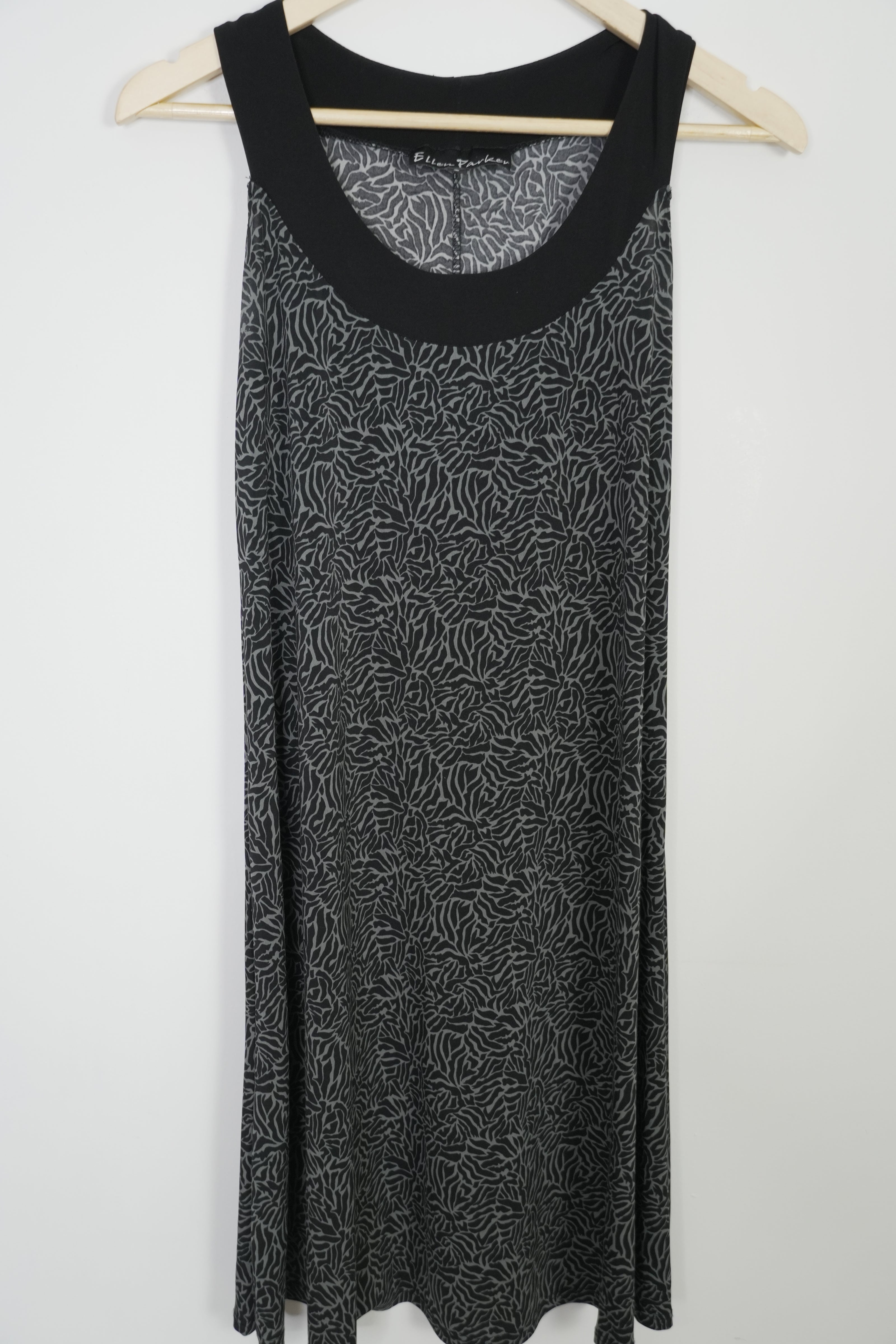 Ellen Parker Black and Grey Shift Dress Size Small