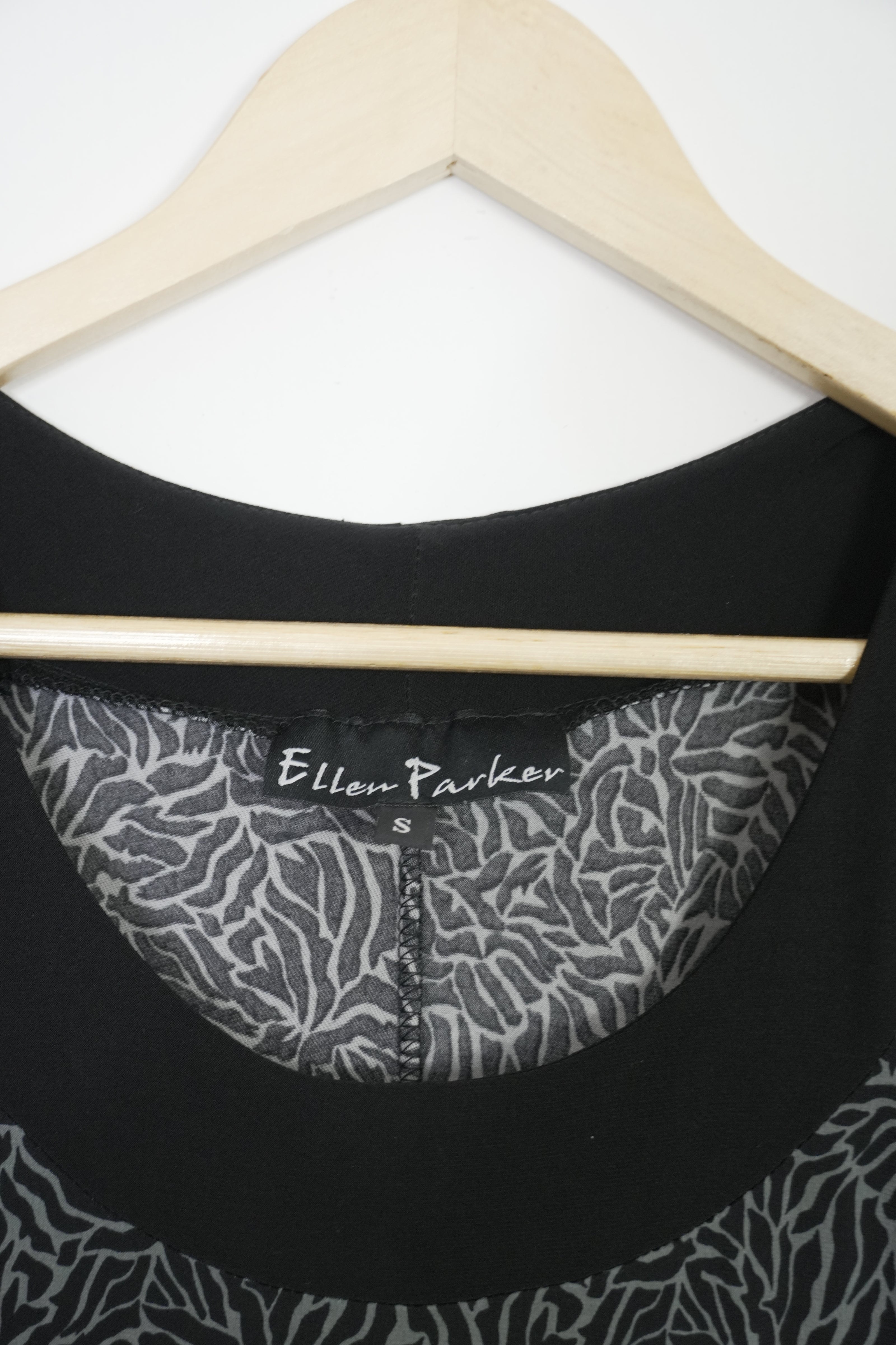 Ellen Parker Black and Grey Shift Dress Size Small