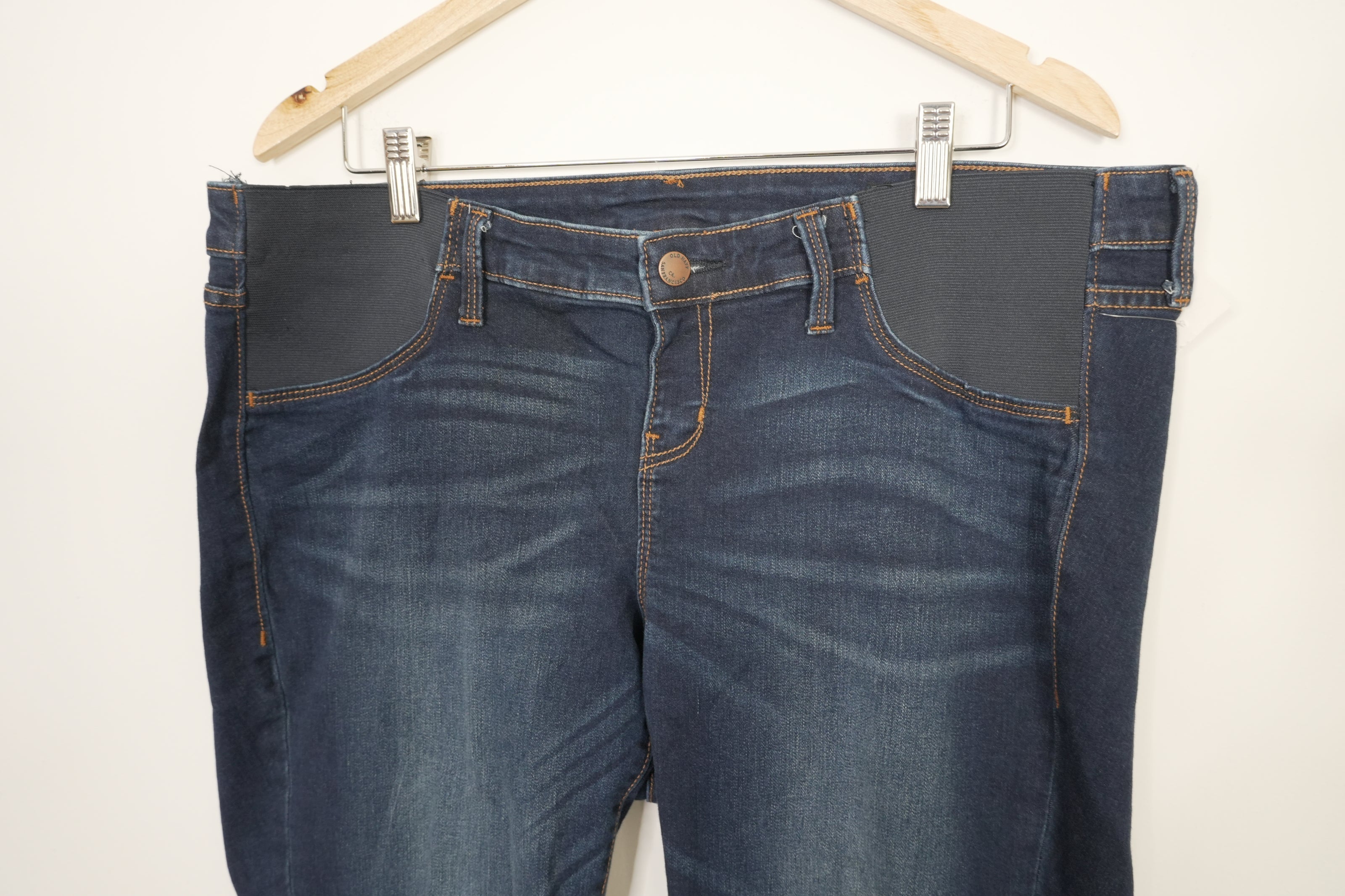 Old Navy Maternity Dark Wash Distressed Skinny Jeans Size 14