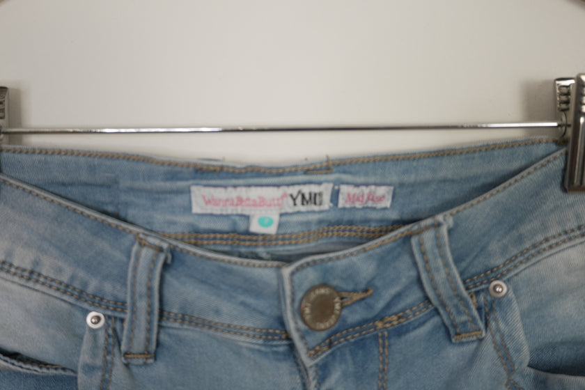 YMI Juniors Light wash Denim Shorts Size 7