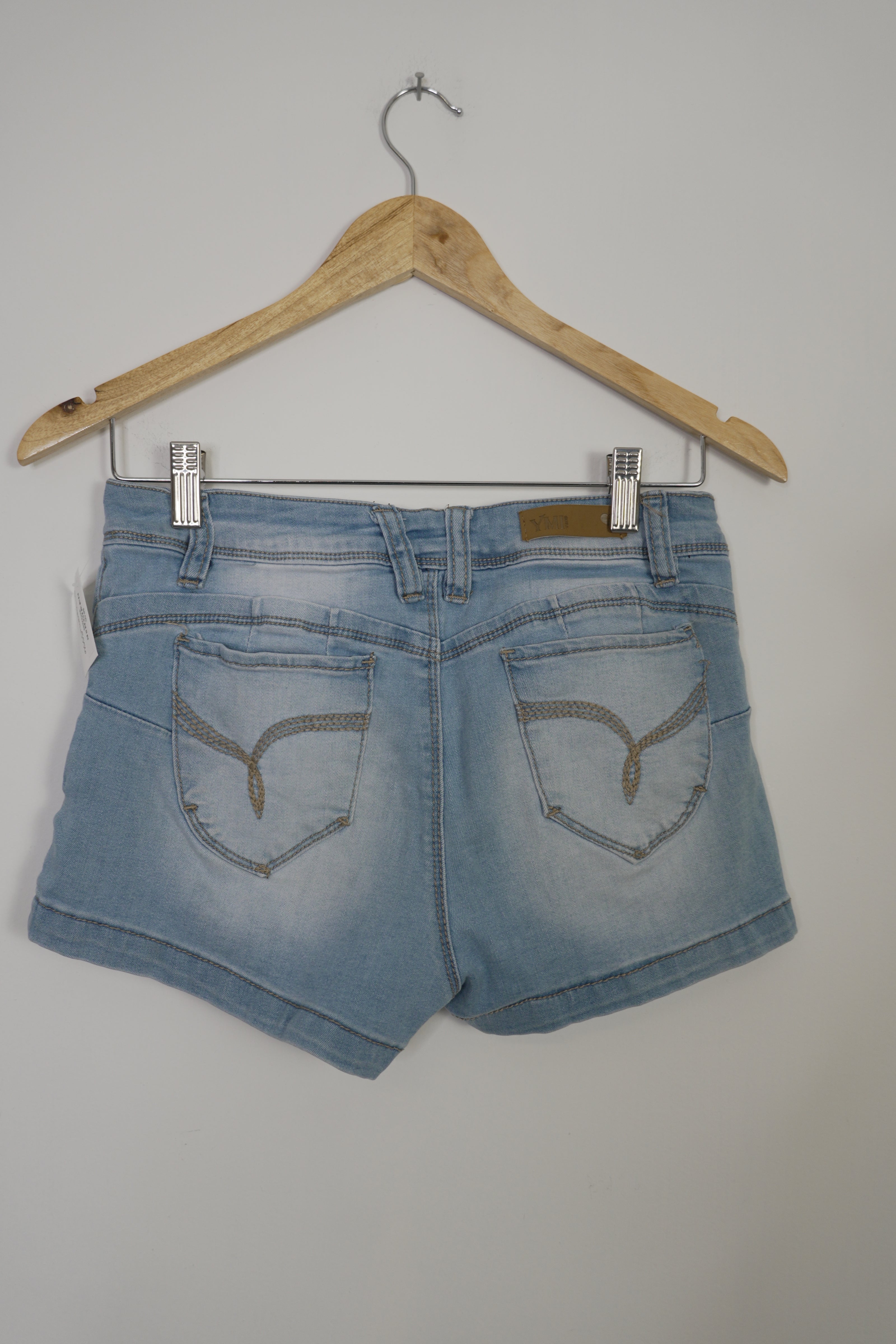YMI Juniors Light wash Denim Shorts Size 7