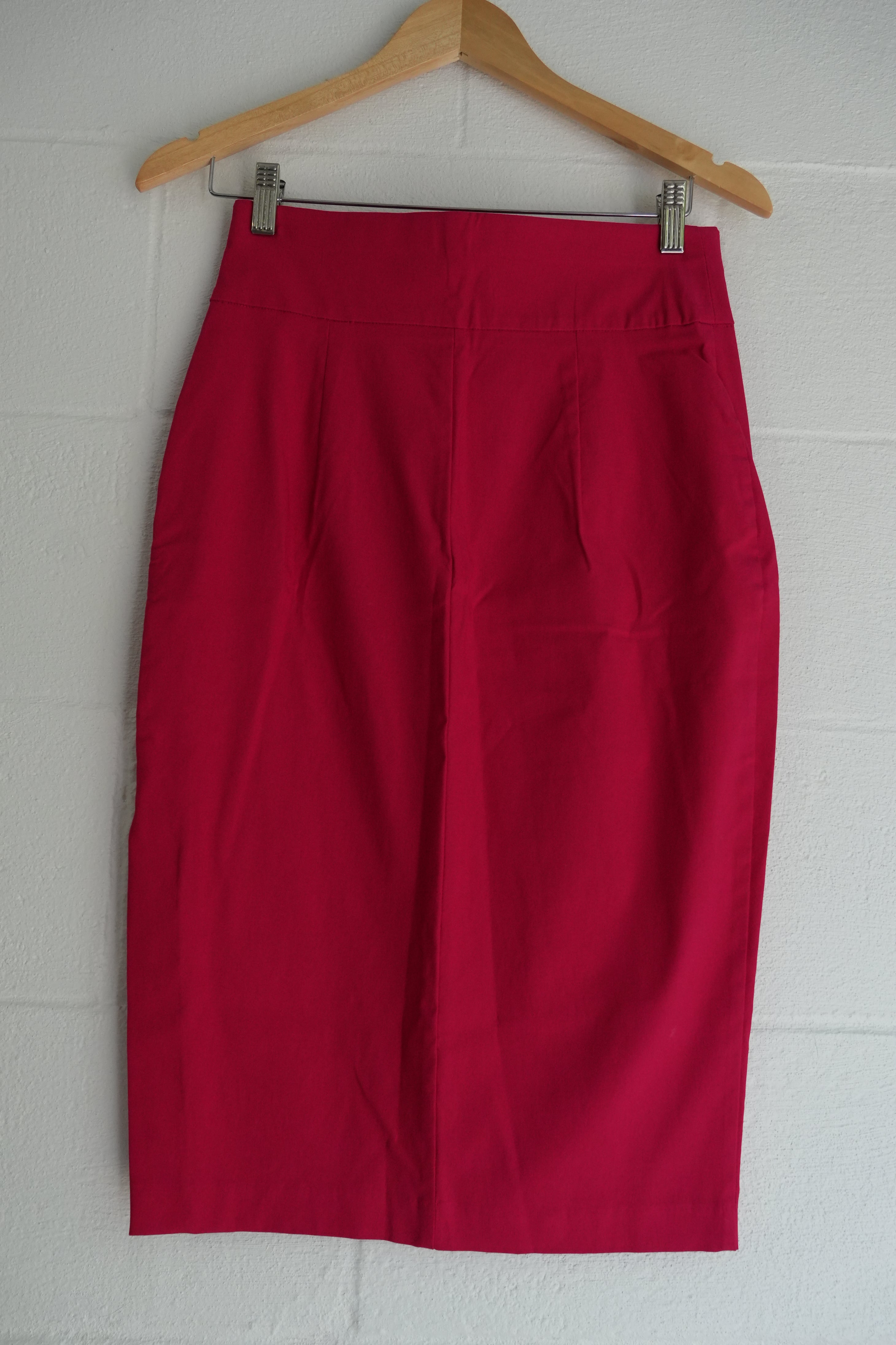 7th Avenue Design Studio Fuchsia Pencil Skirt with Side Buttons Size Small