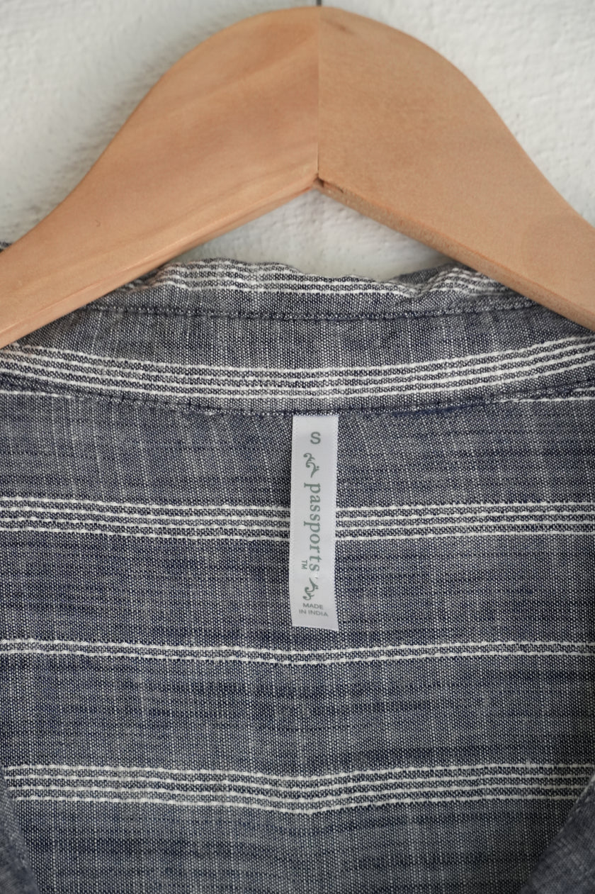 Passports Gray & White Striped Tunic Dress with Roll-Tab Sleeves and Wood Buttons Size Small