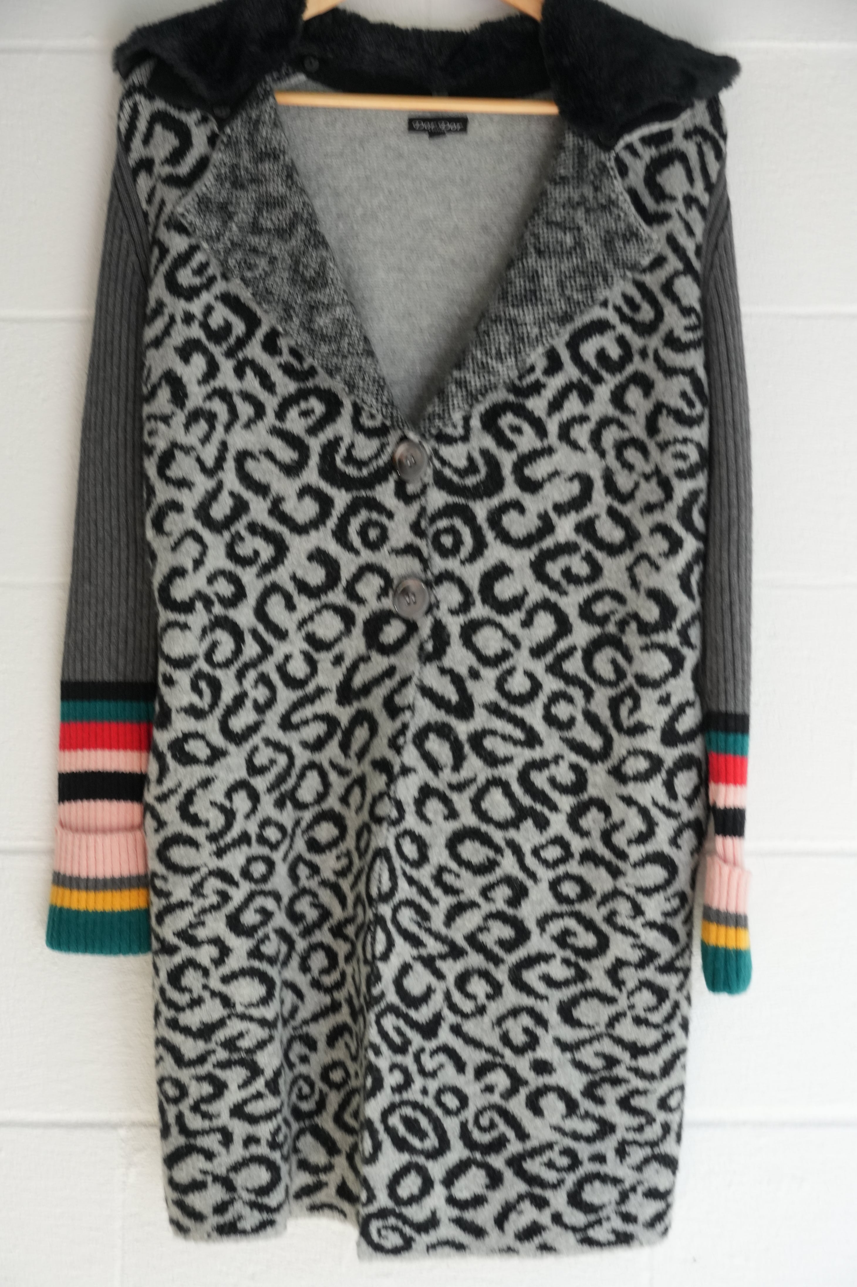 Dor Dor Couture Leopard Knit Cardigan Coat with Faux Fur Collar & Striped Cuffs Size Small