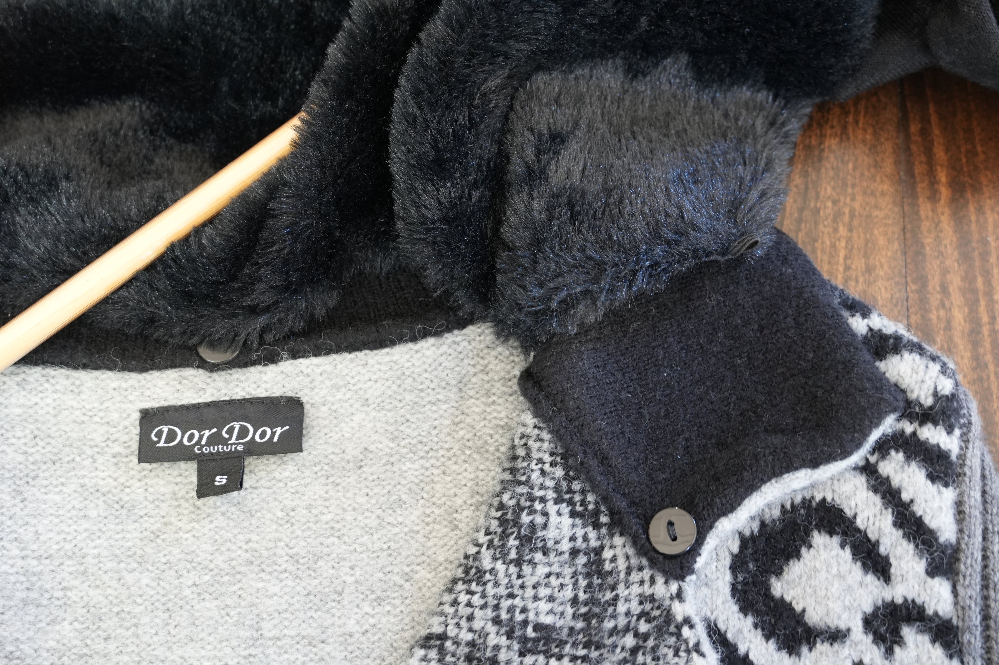 Dor Dor Couture Leopard Knit Cardigan Coat with Faux Fur Collar & Striped Cuffs Size Small