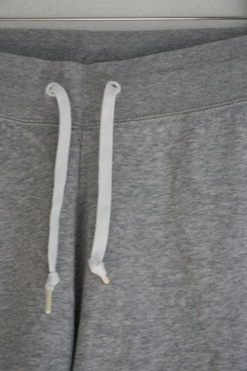 Nike Gray Cropped Fleece Capri Sweatpants with Swoosh Logo Size Medium