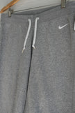 Nike Gray Cropped Fleece Capri Sweatpants with Swoosh Logo Size Medium