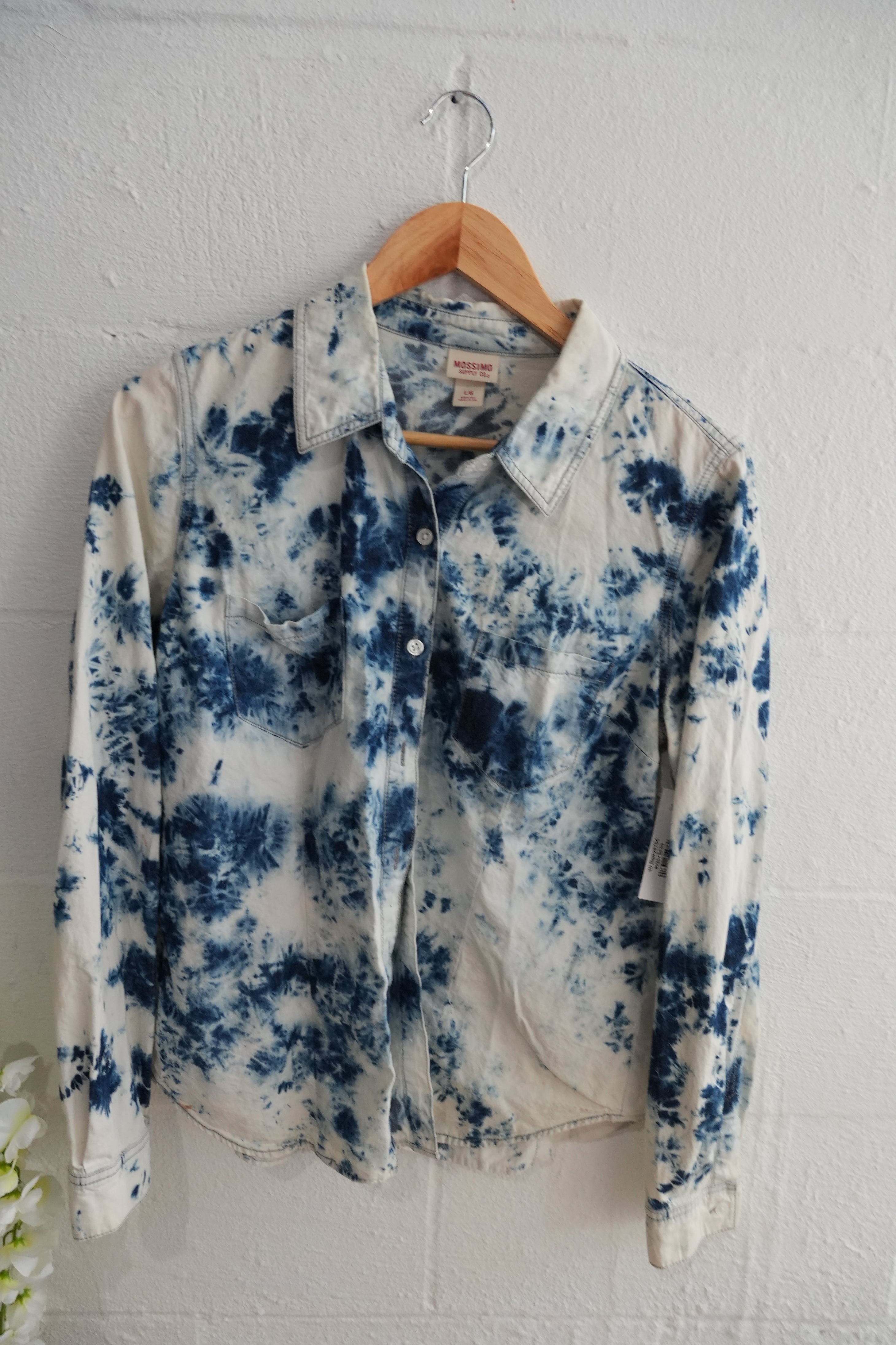 Mossimo Supply Co. Blue & White Tie-Dye Chambray Shirt Size Large