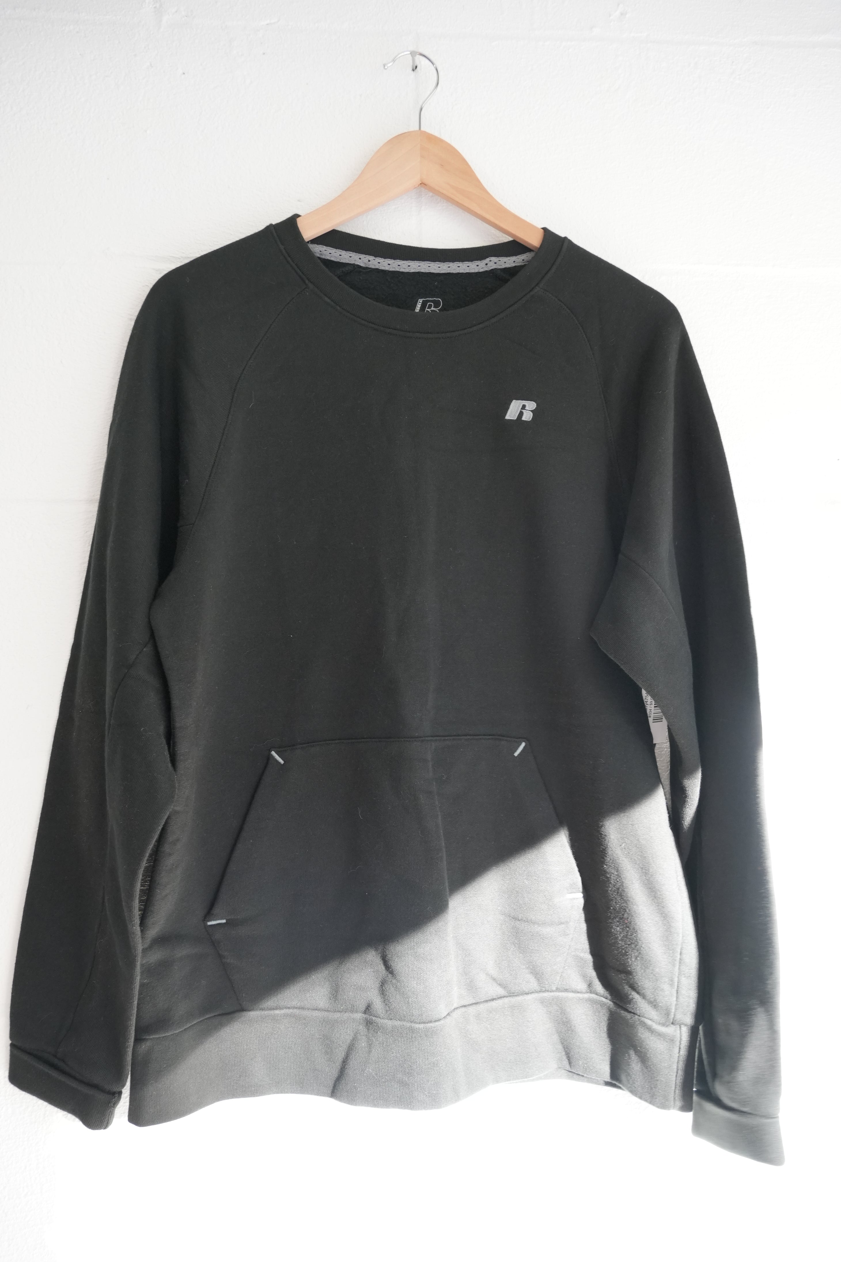 R Premium Gray Fleece Sweatshirt Size Medium (38–40)
