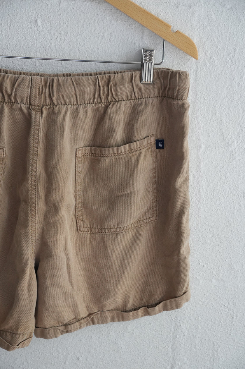 Gap Khaki Cuffed Shorts Size Medium