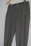 Houndstooth Pleated Slim Leg Trousers Size Medium