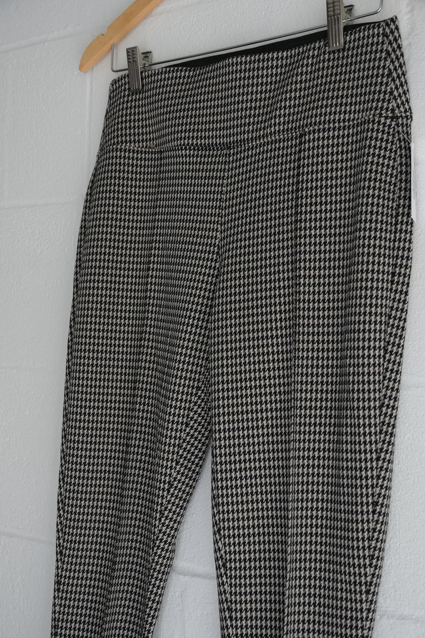 Houndstooth Pleated Slim Leg Trousers Size Medium