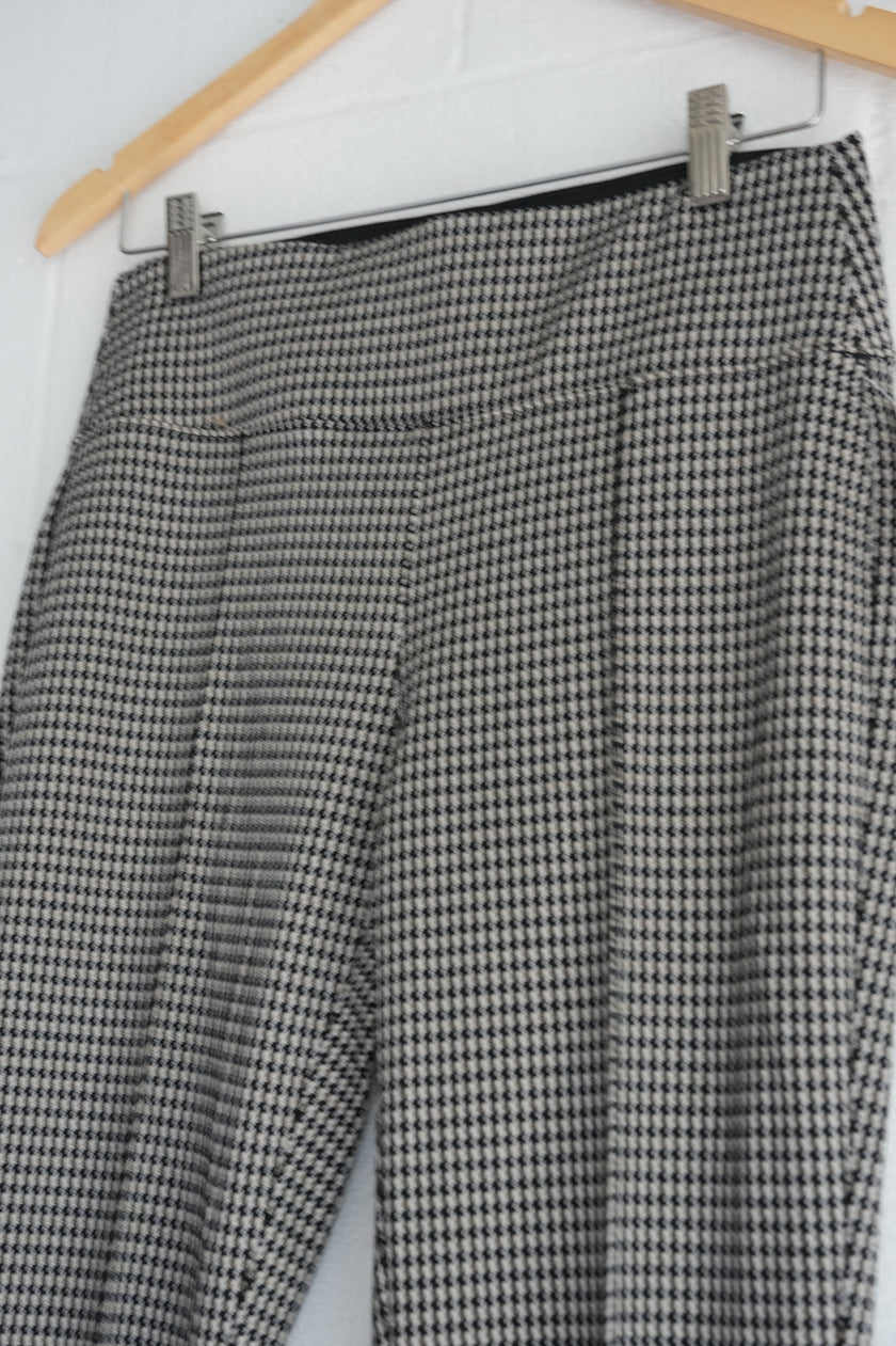 Houndstooth Pleated Slim Leg Trousers Size Medium