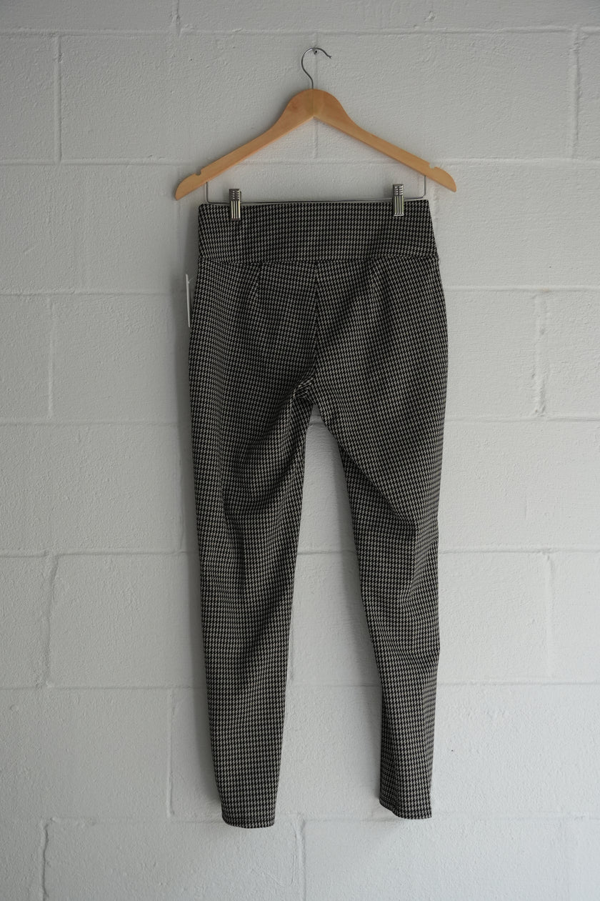 Houndstooth Pleated Slim Leg Trousers Size Medium