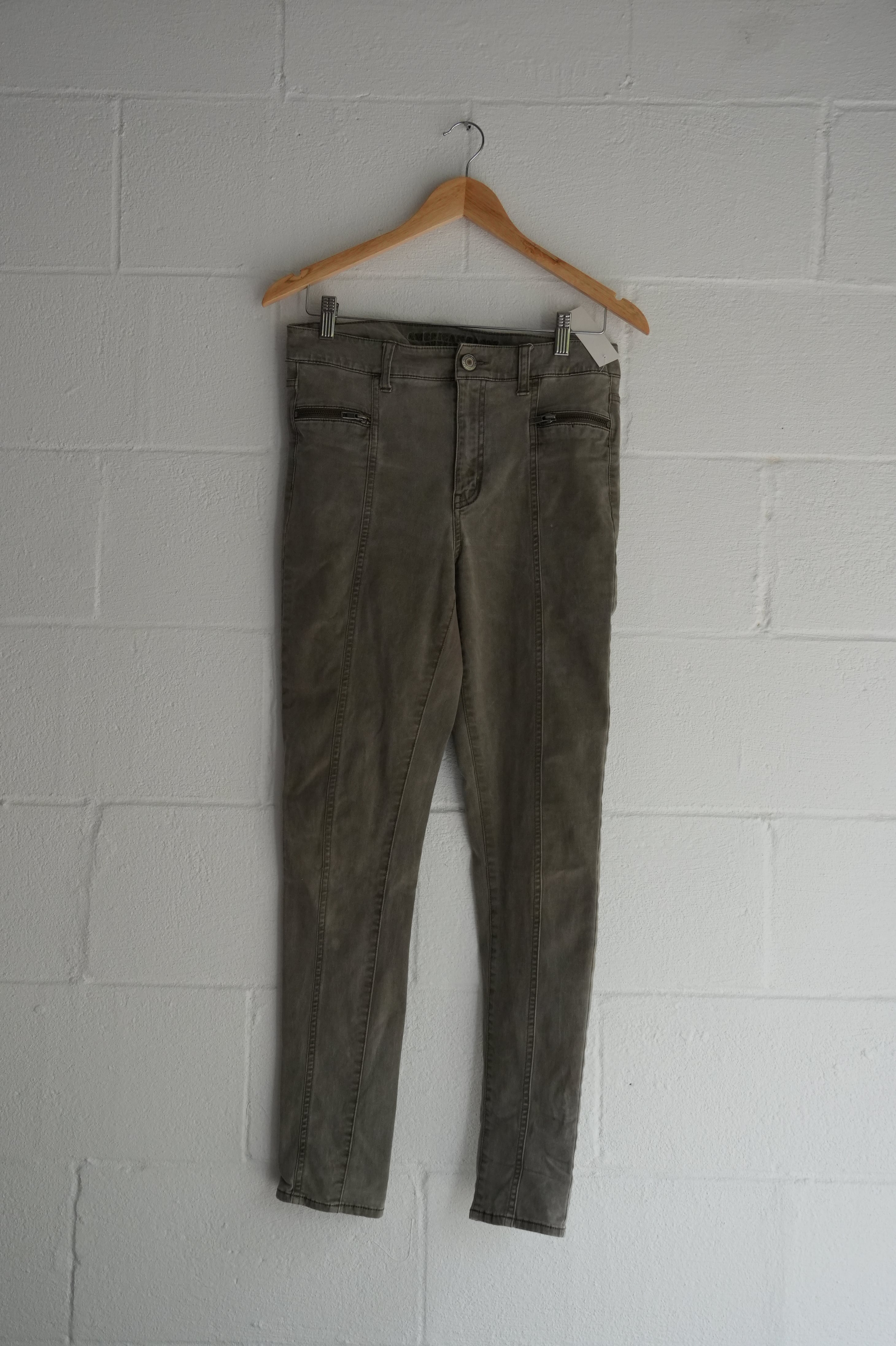 American Eagle Olive Green Skinny Jeans Size 8