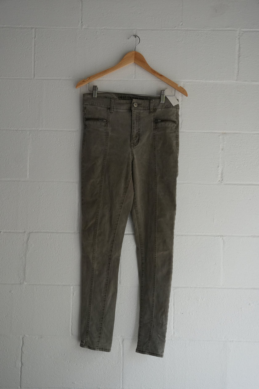 American Eagle Olive Green Skinny Jeans Size 8