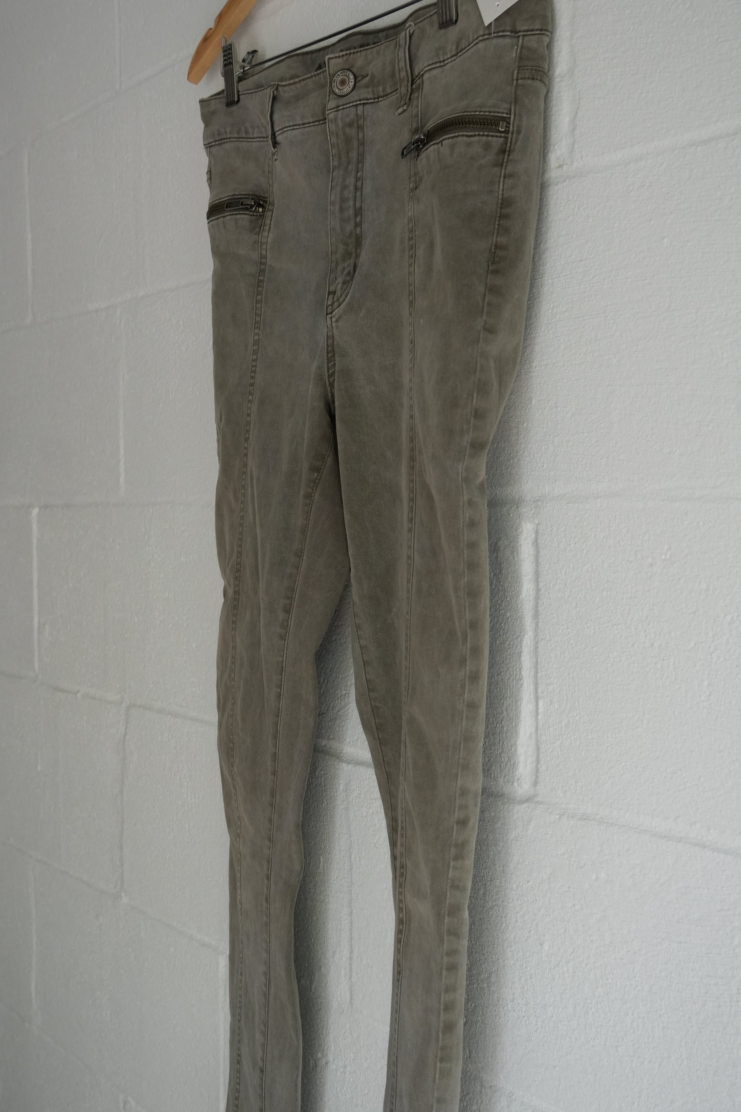 American Eagle Olive Green Skinny Jeans Size 8