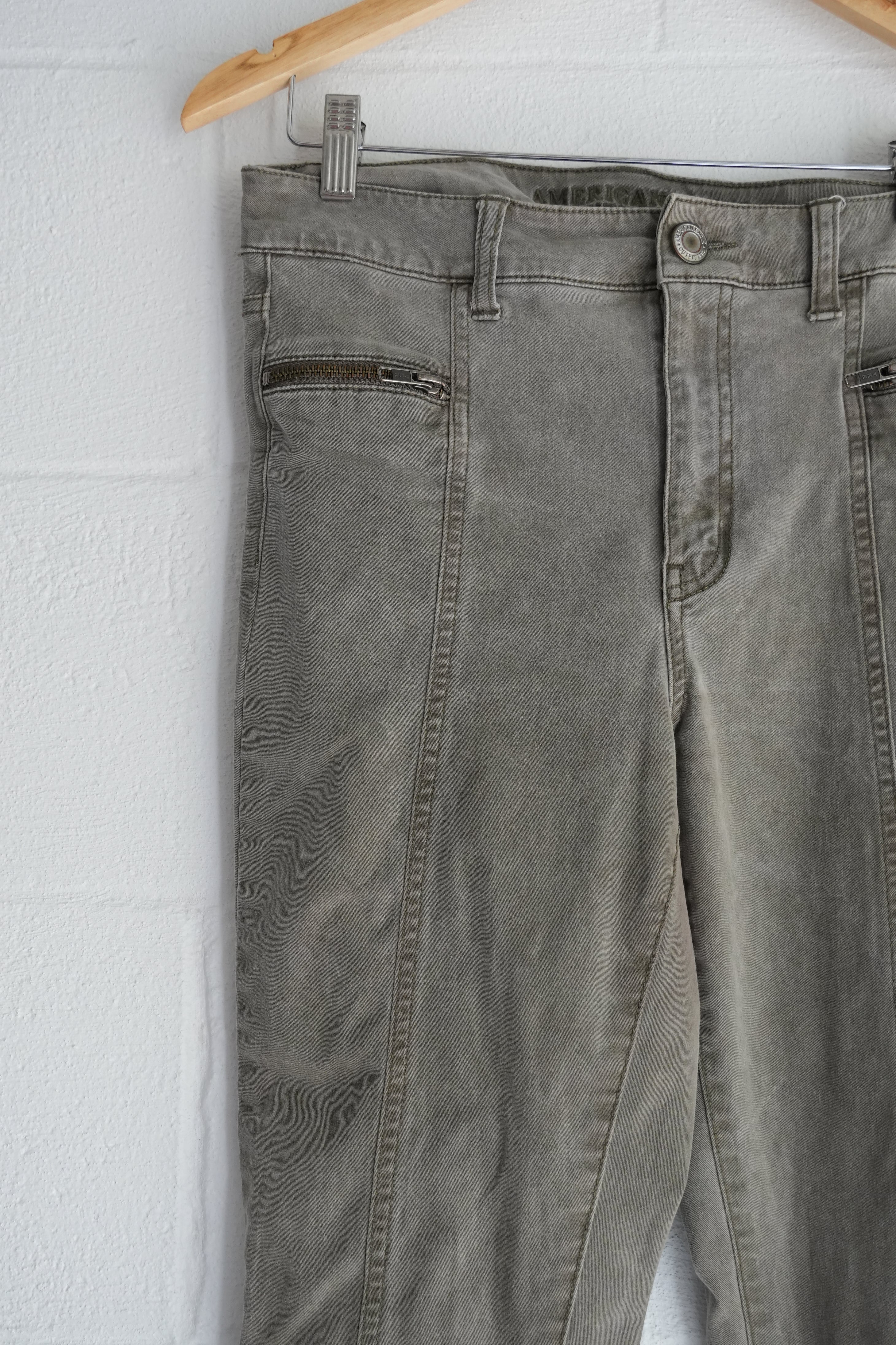 American Eagle Olive Green Skinny Jeans Size 8