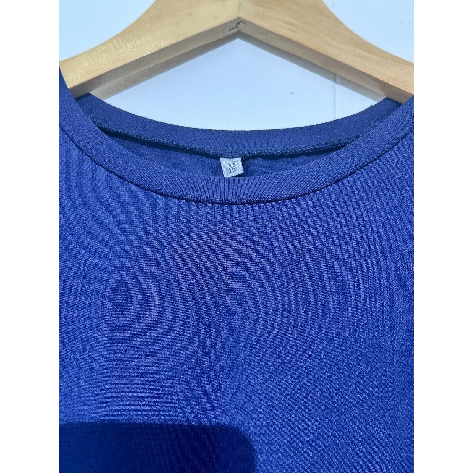 Solid Blue Long Sleeve Shirt Women's Medium Crew Neck Basic Tee Layering Top