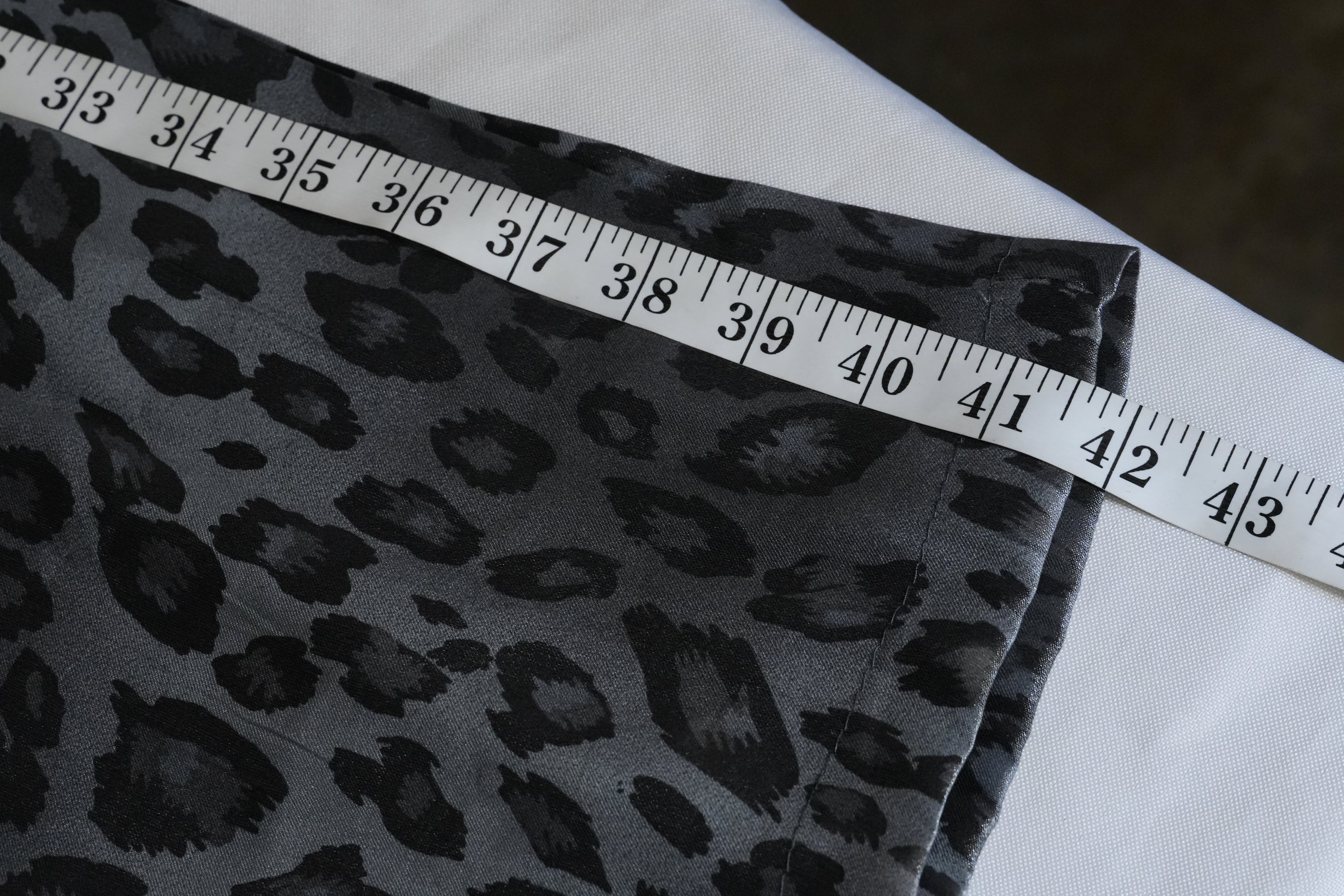 New Roni Wide Leg Pants Women Extra Large Gray Leopard Print Metallic Elastic