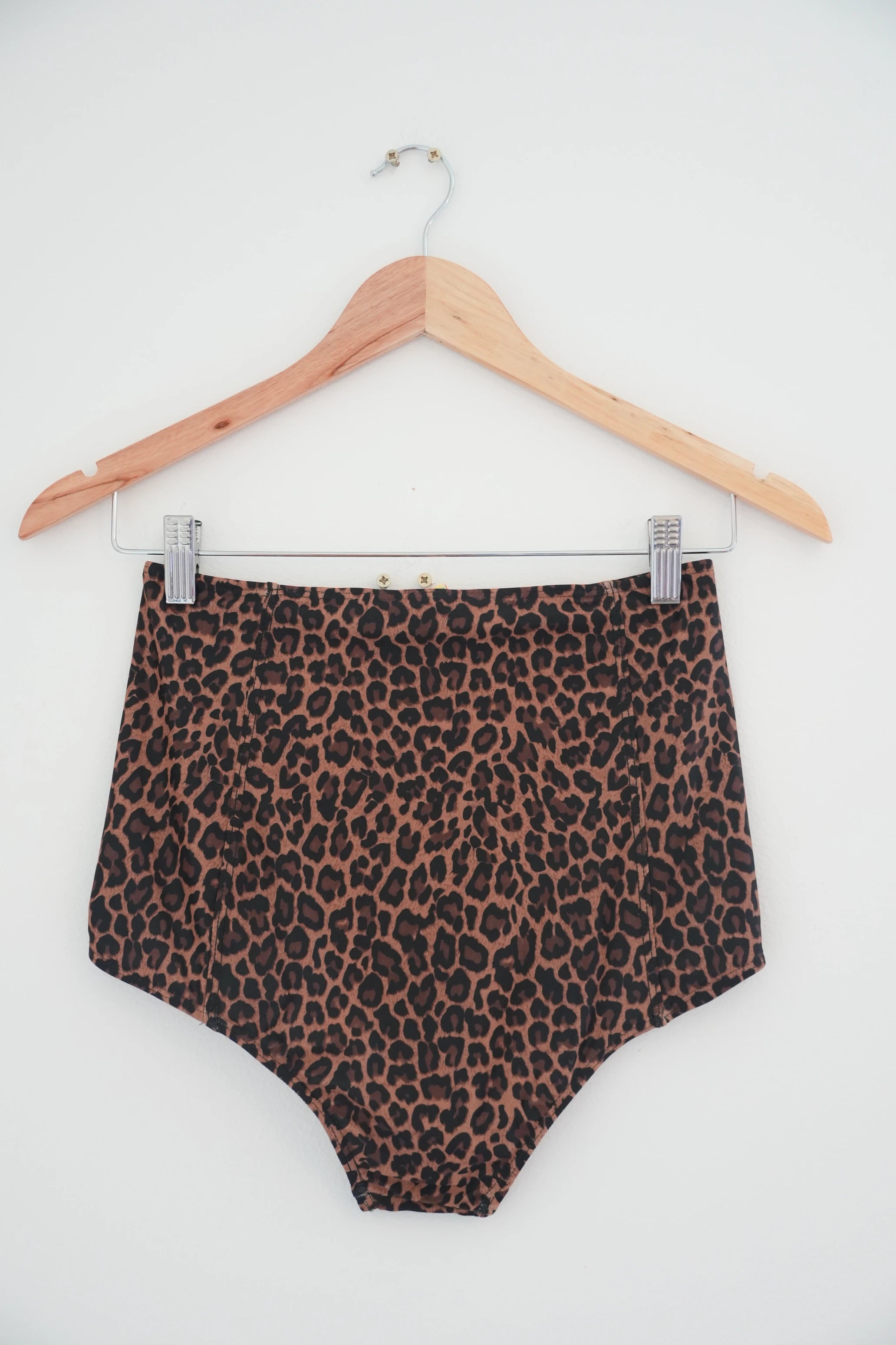 Kortni Jeane High Waisted Leopard Bikini Bottoms size small