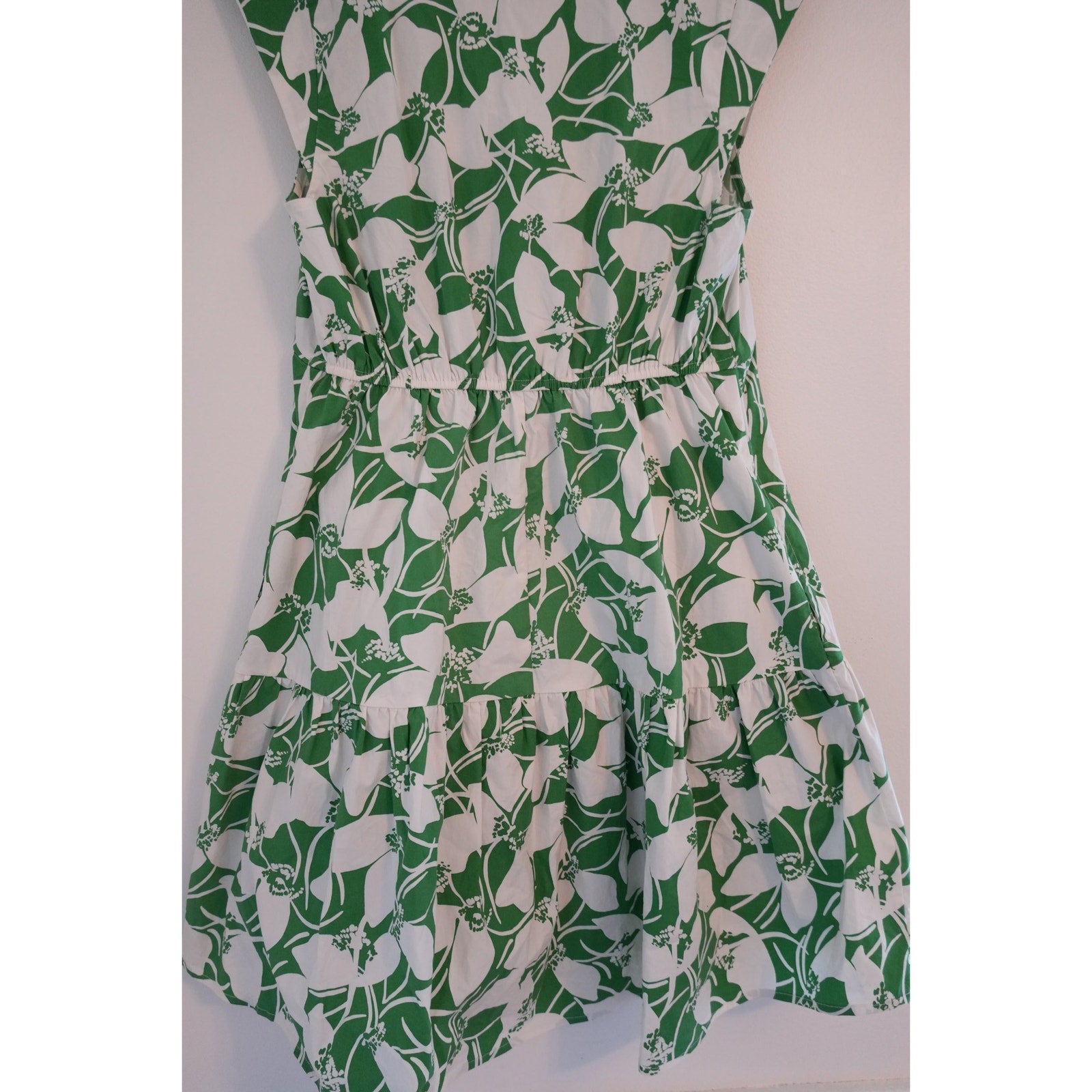 Scoop White and Green Dress Size Medium