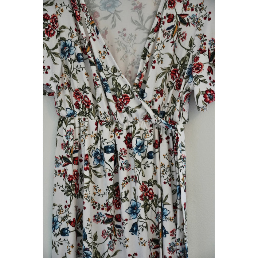 Love U Already Ivory Floral Maternity Dress Size S/M