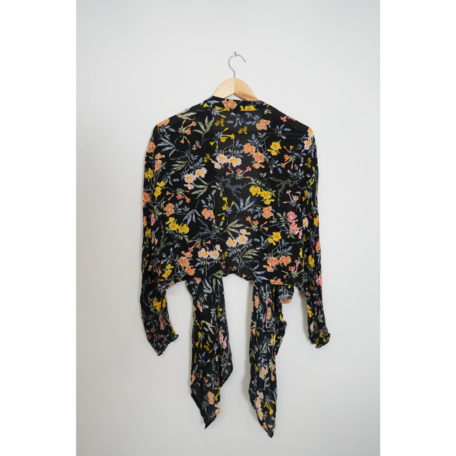 Patrons of Peace Long Sleeve Cardigan Size Medium