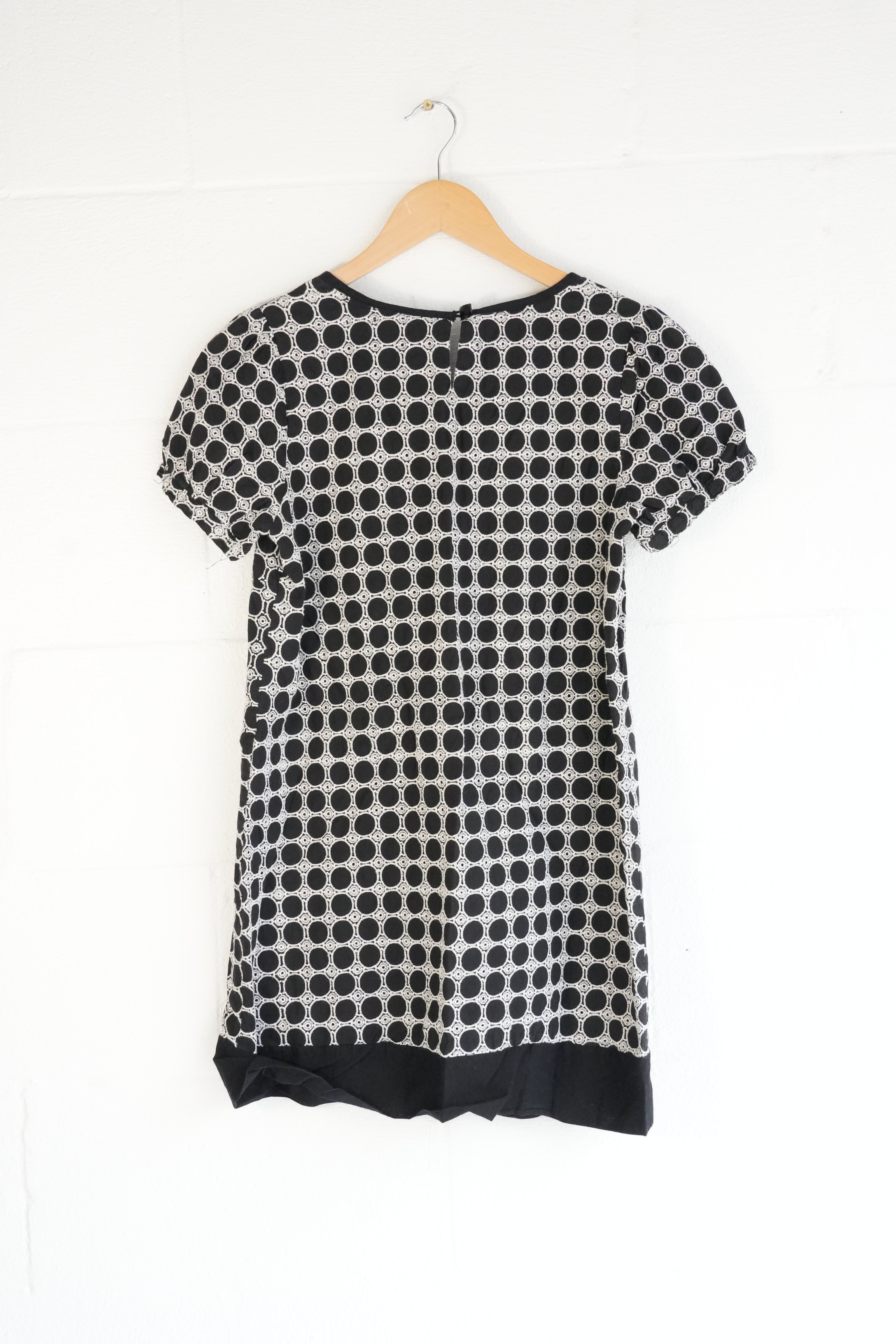 Bizz Princess Shift Mini Dress Women Medium Black White Geometric Embroidered Cotton