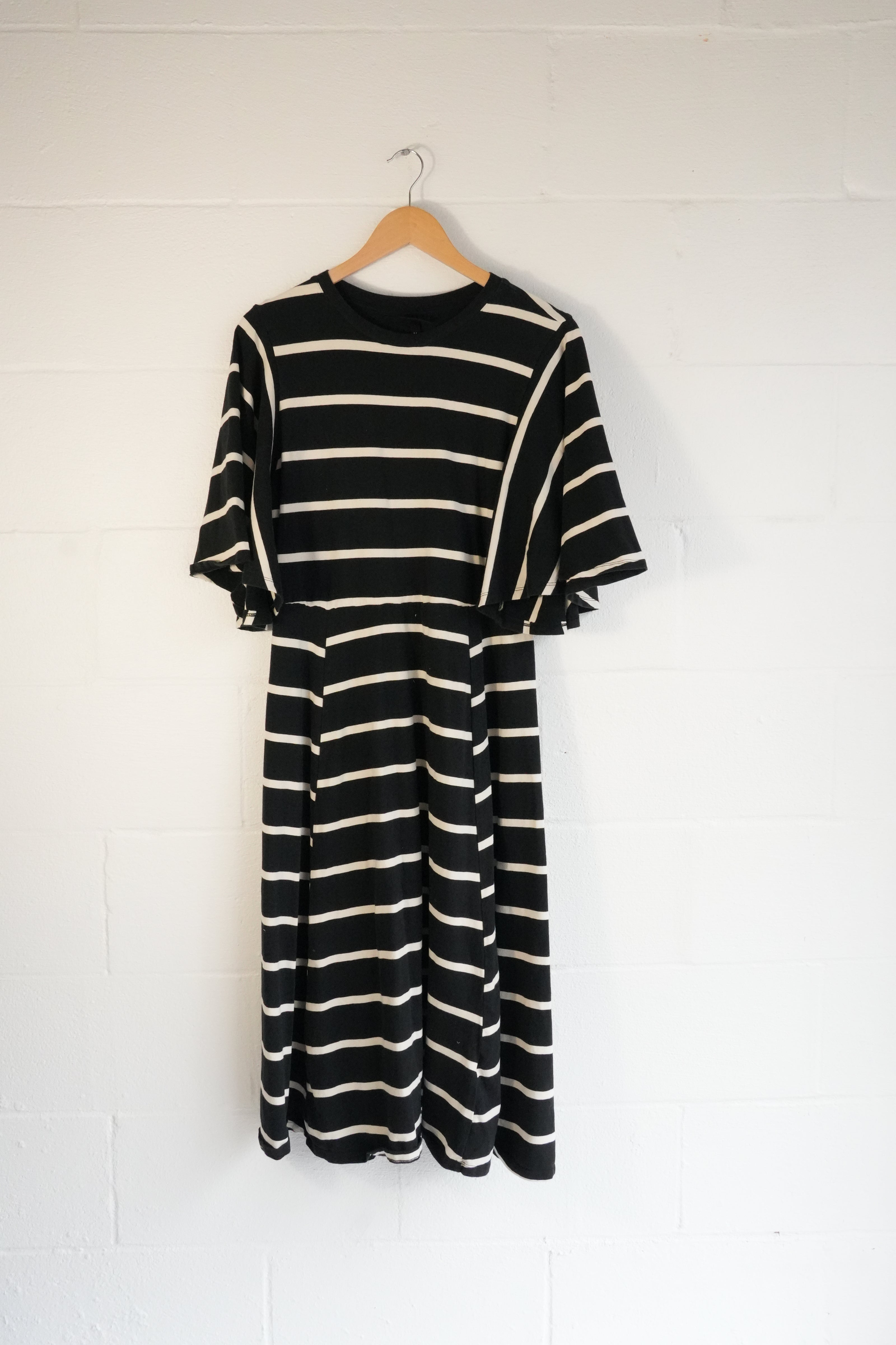 Who What Wear Striped Midi Dress Women Medium Black White Flutter Sleeve