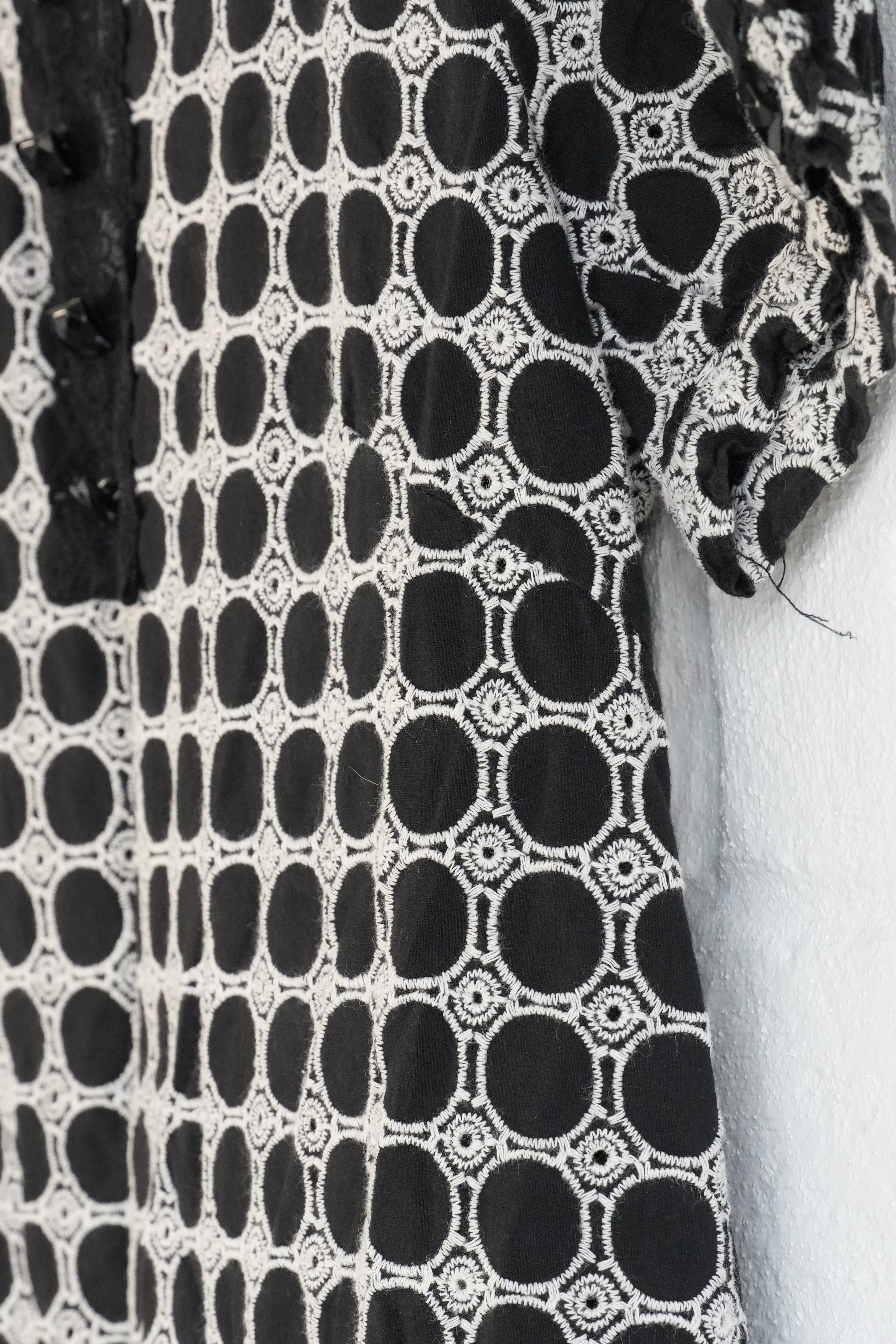 Bizz Princess Shift Mini Dress Women Medium Black White Geometric Embroidered Cotton