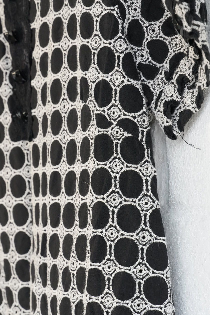 Bizz Princess Shift Mini Dress Women Medium Black White Geometric Embroidered Cotton