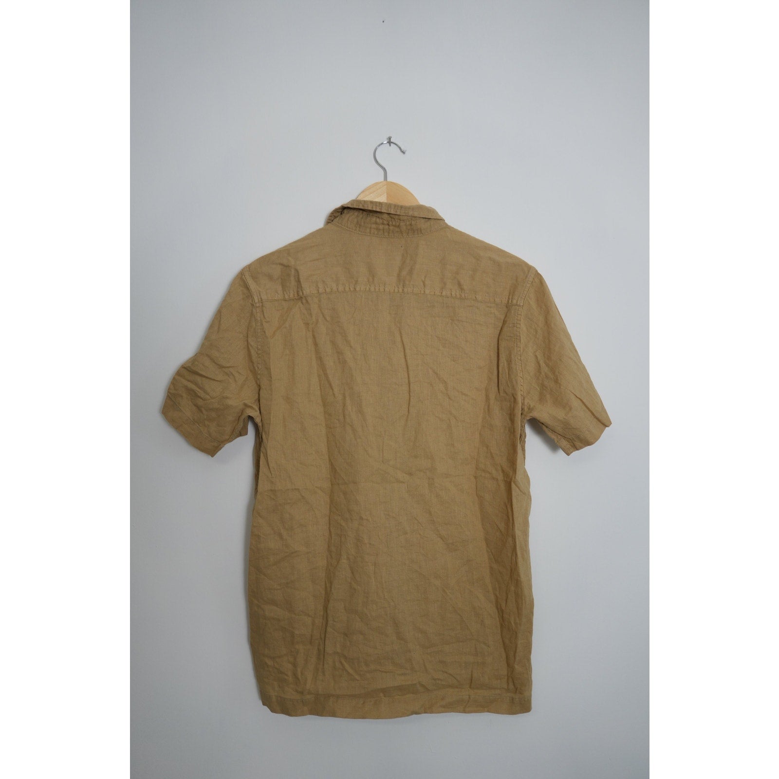 Sun and Stone Men’s Tan Linen Button Up Size medium
