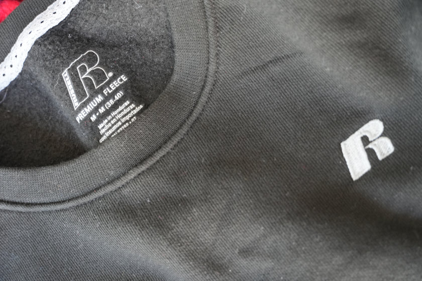 R Premium Black Sweatshirt Size Medium (38–40)