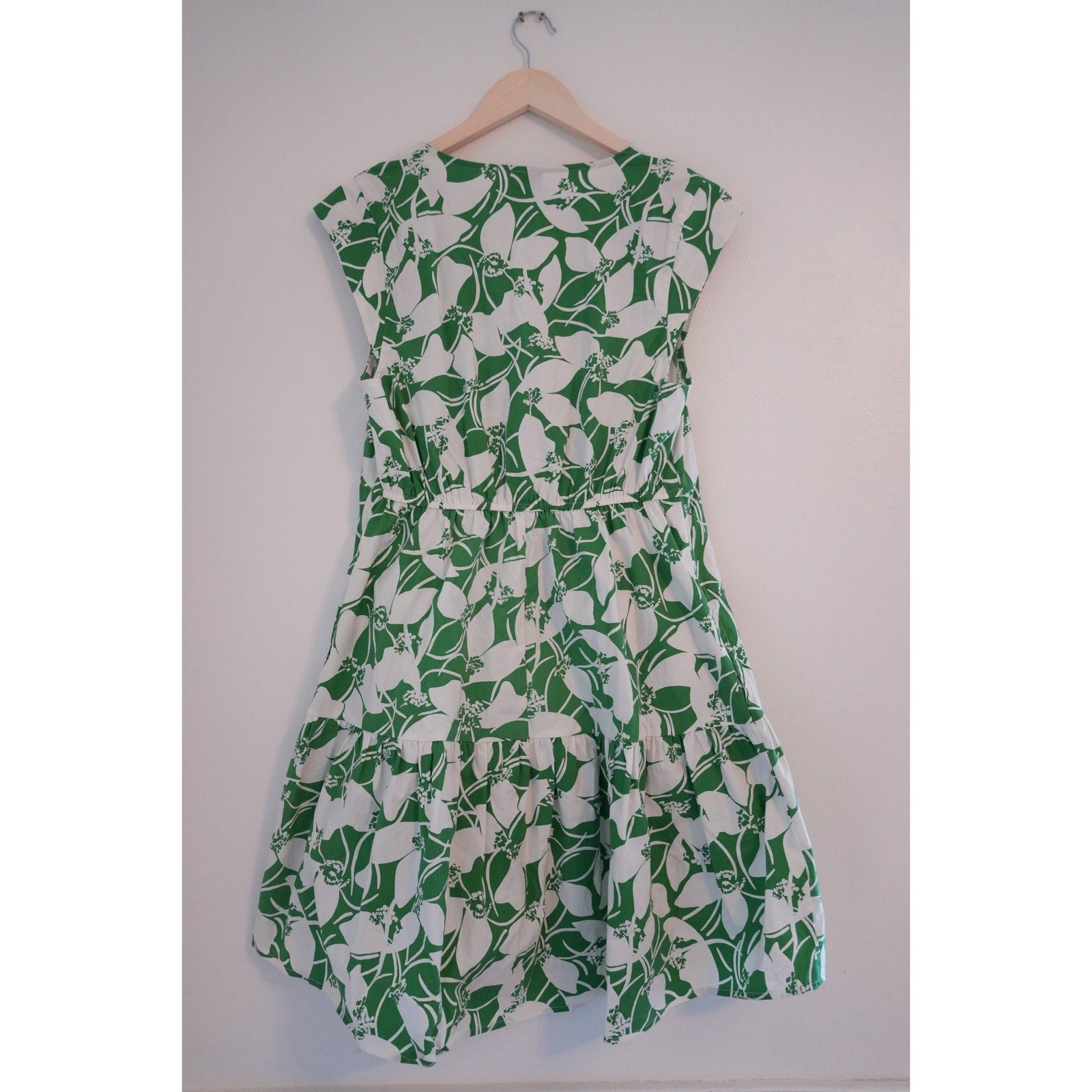 Scoop White and Green Dress Size Medium