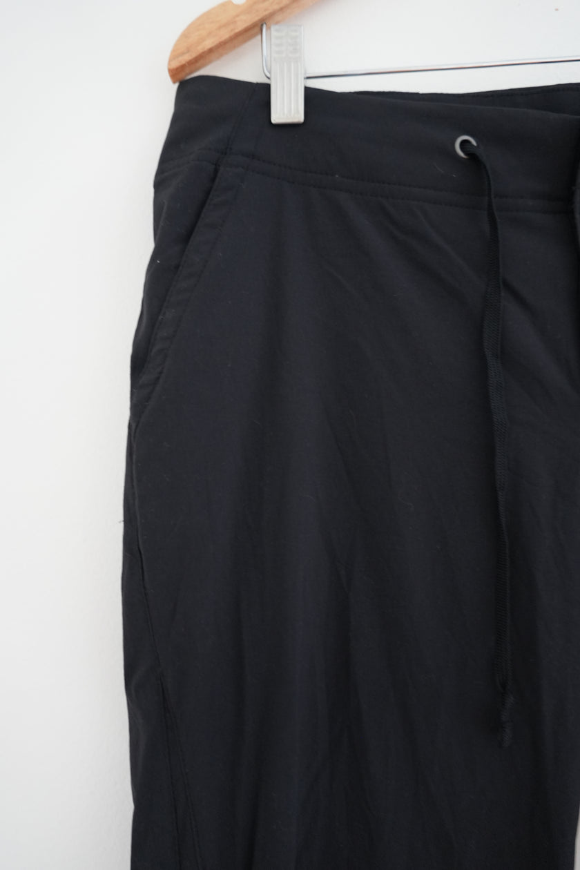 Columbia Black Joggers - Size 10 Short