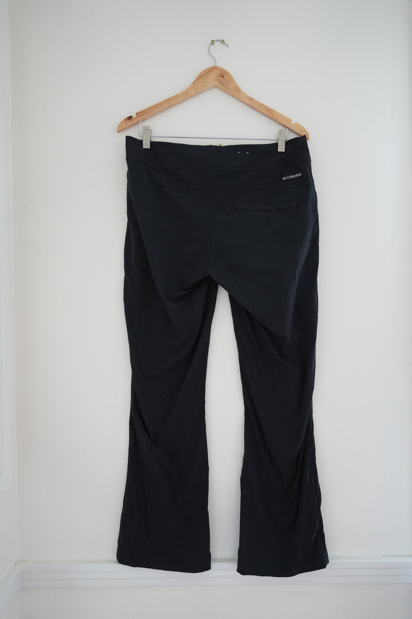 Columbia Black Joggers - Size 10 Short